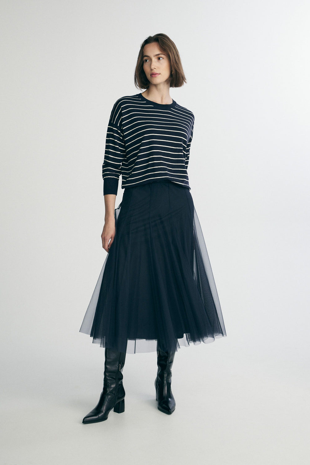 Loose crew neck sweater