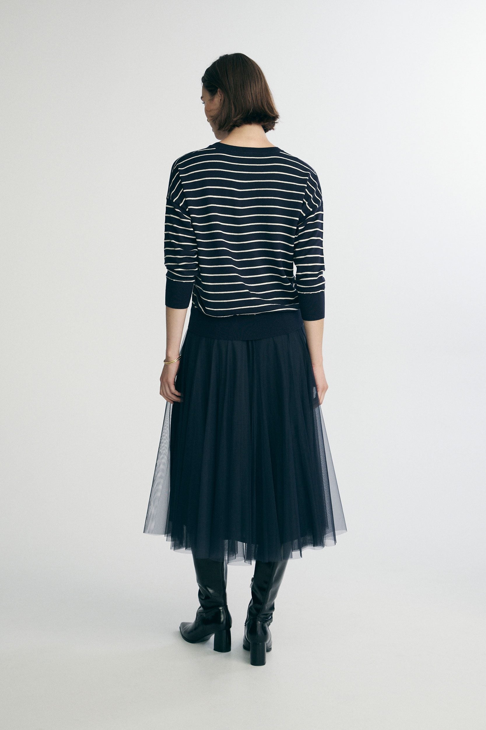 Loose crew neck sweater