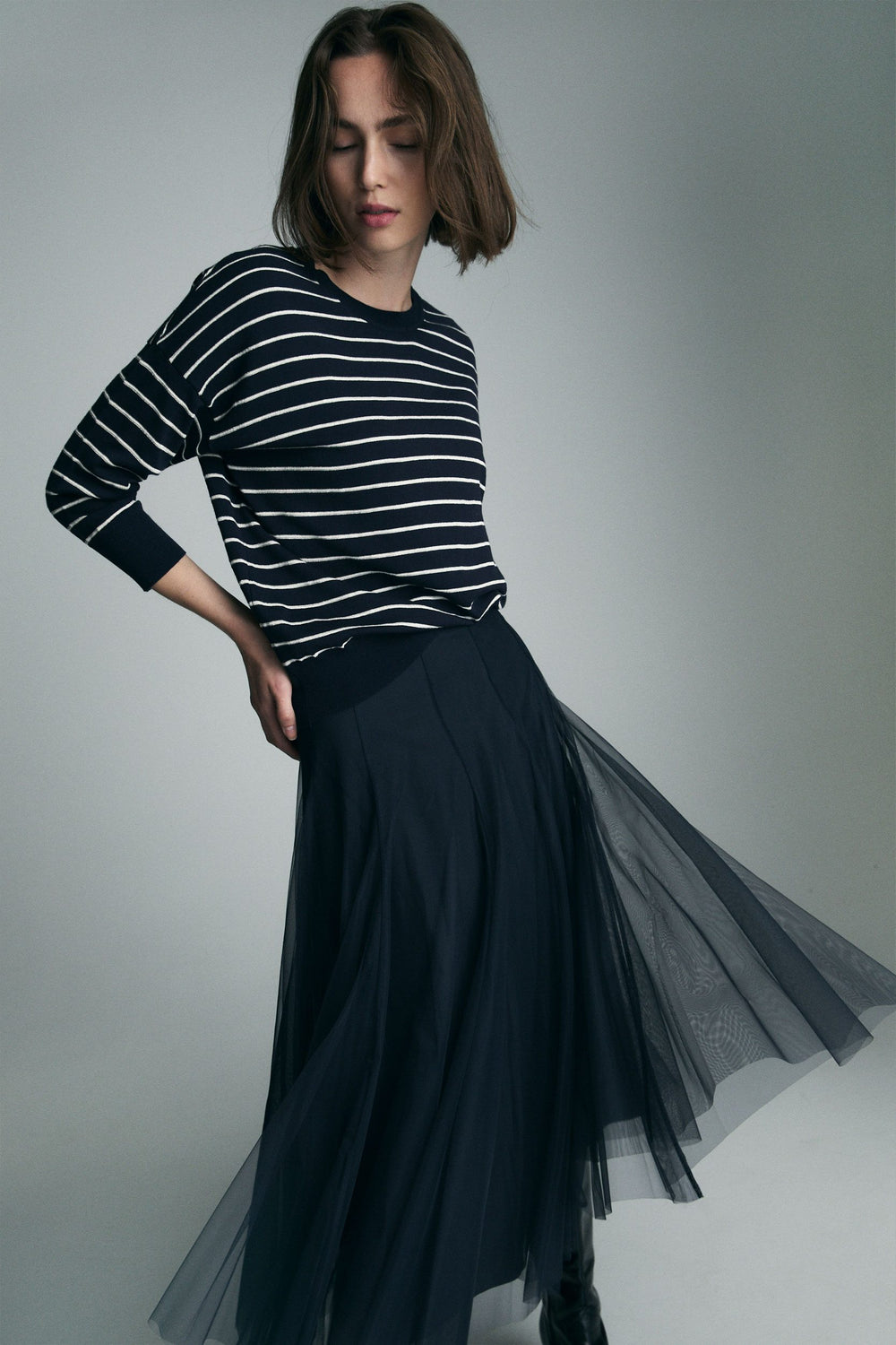 Loose crew neck sweater