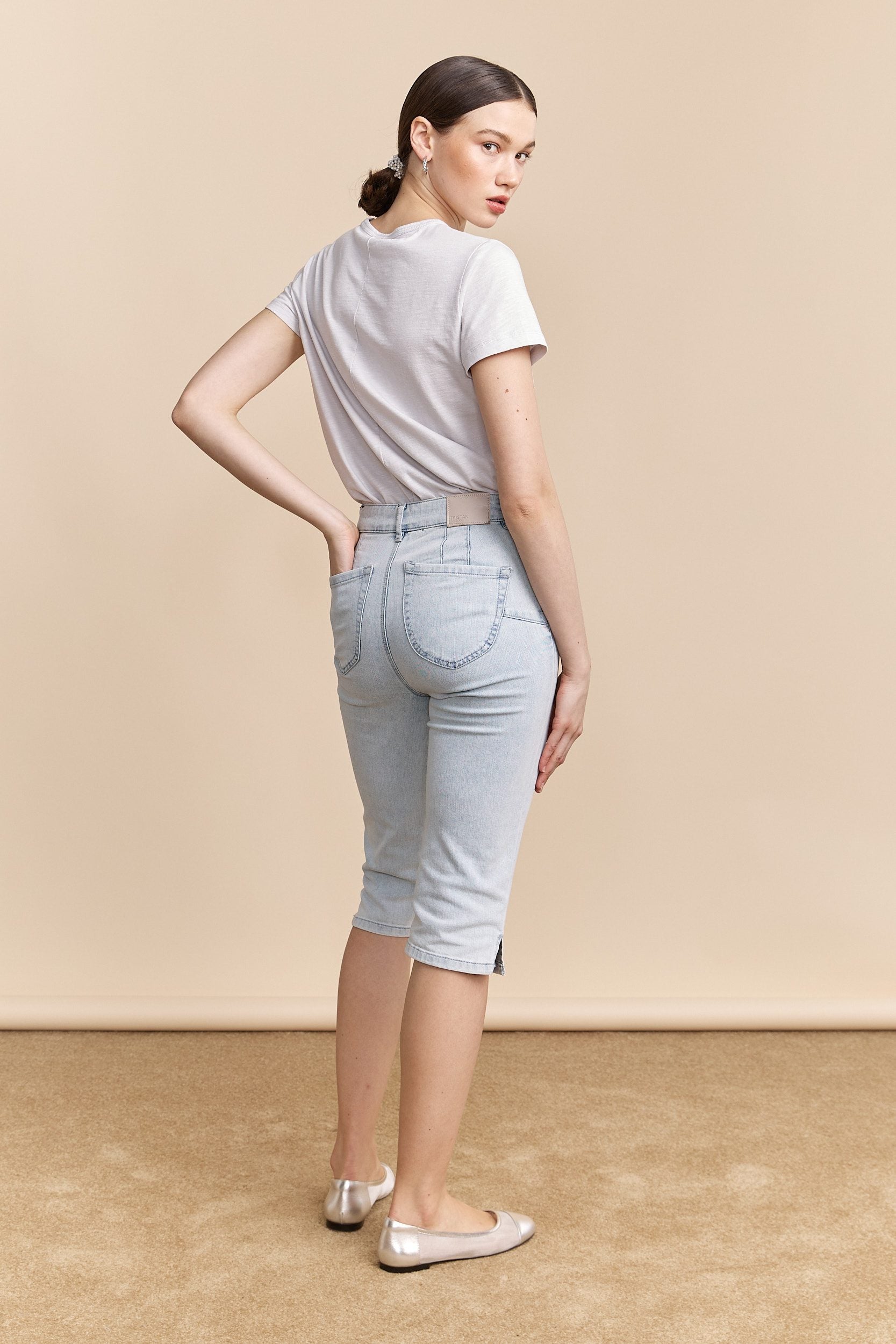 Push up capri jean with slit