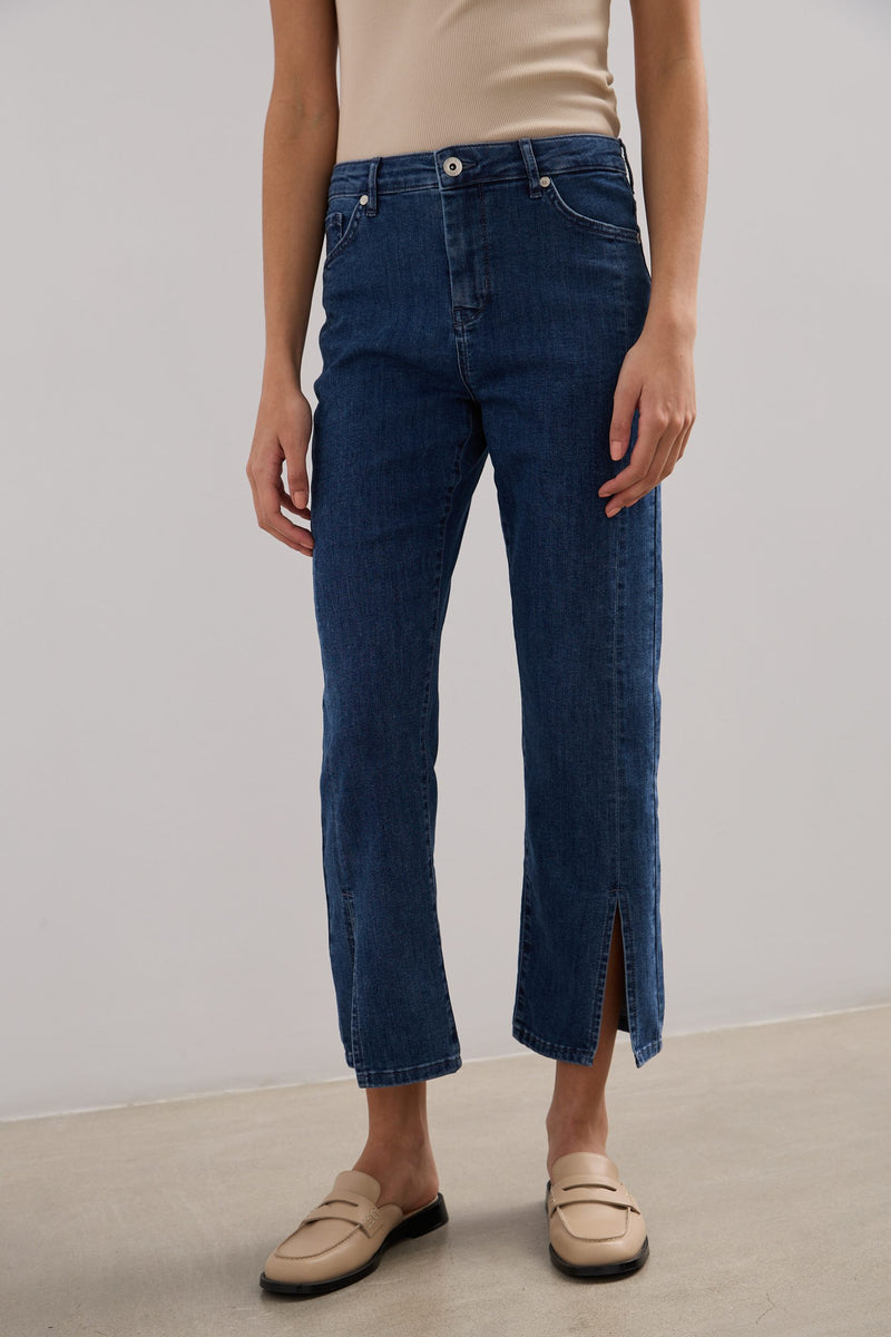 Vogue cropped jeans with slit