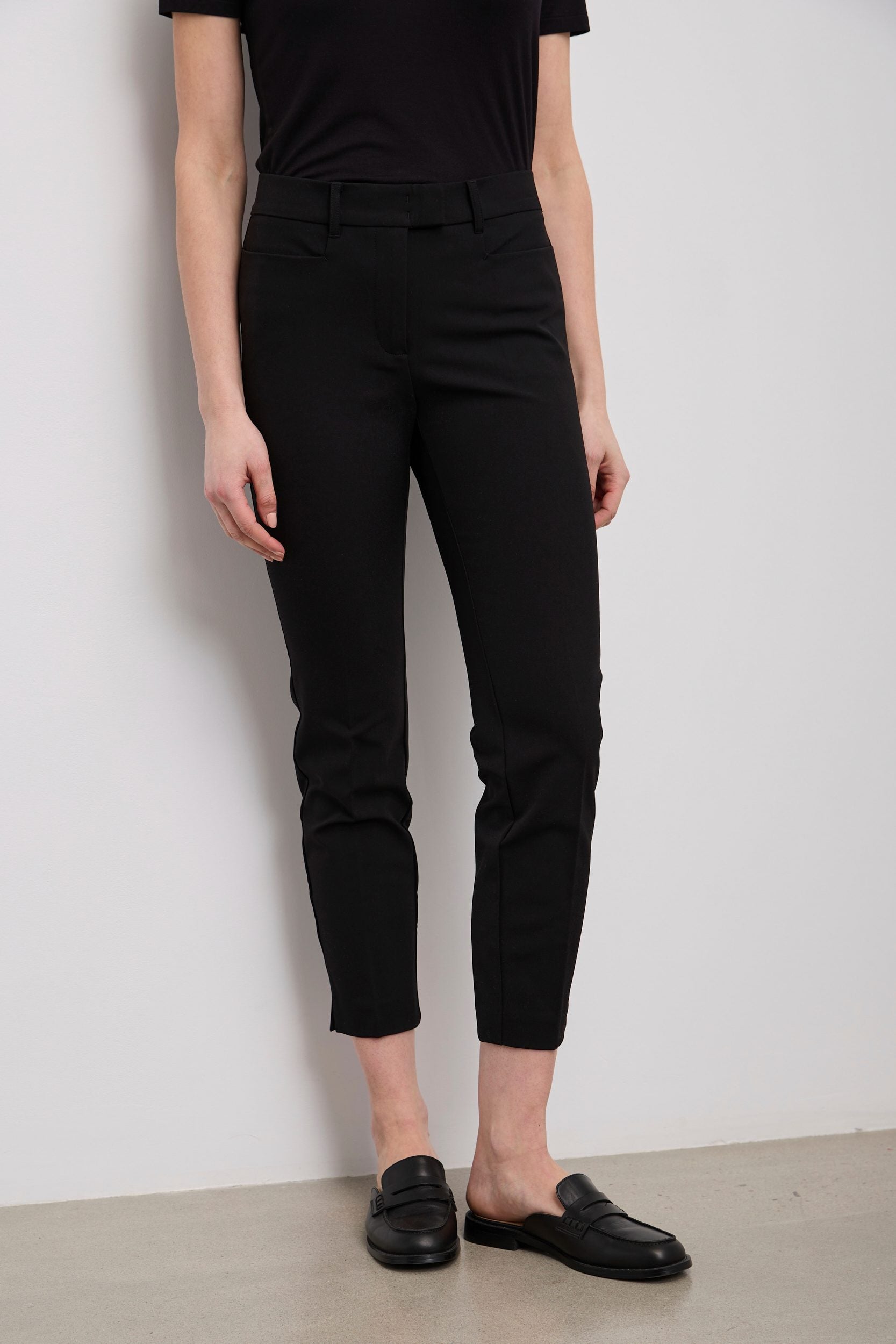 Urban fit crop pant with elastic waist