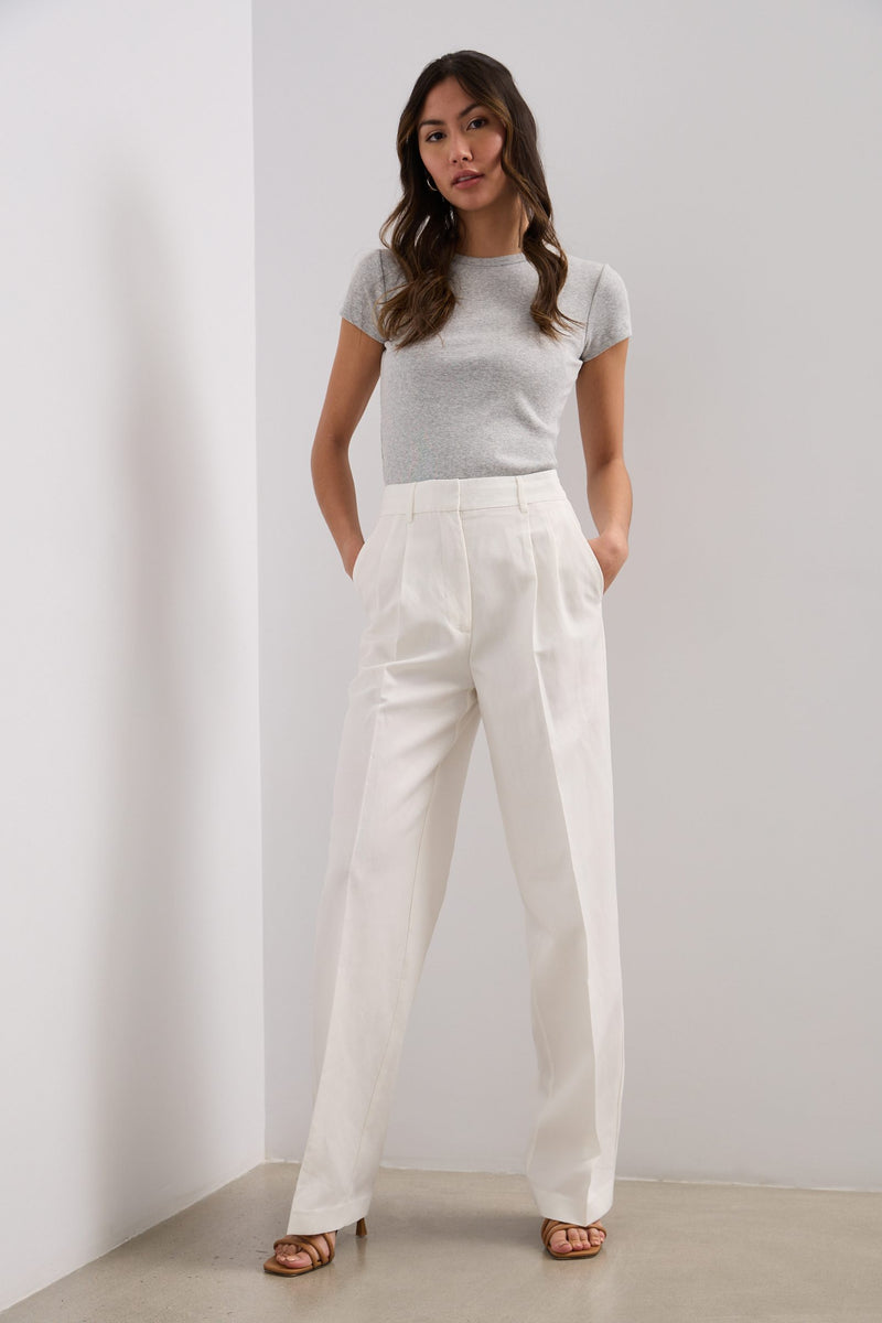 Wide leg pant with pleats