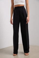 Wide leg pant with pleats