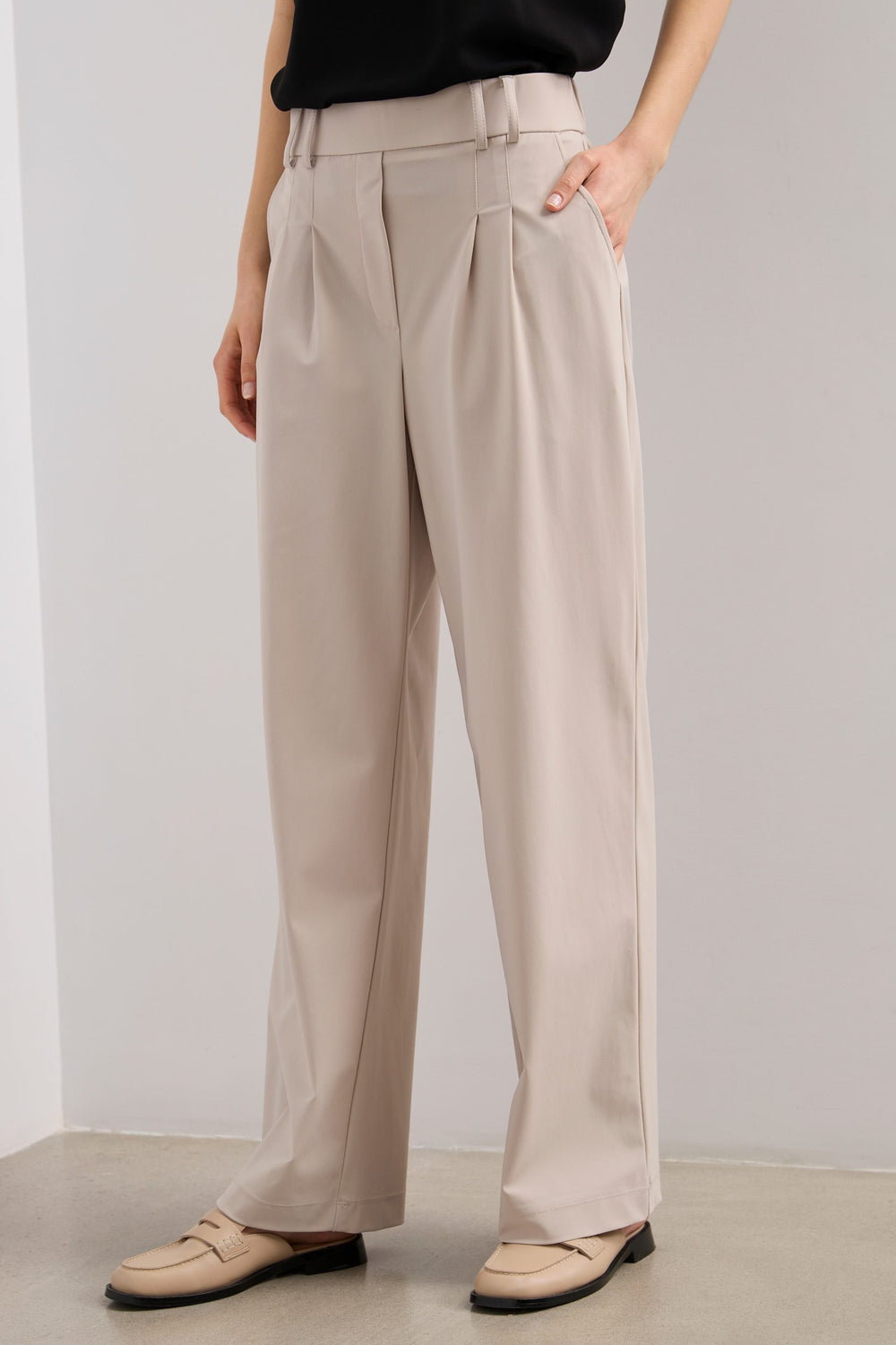 Sport Chic pants with front pleats