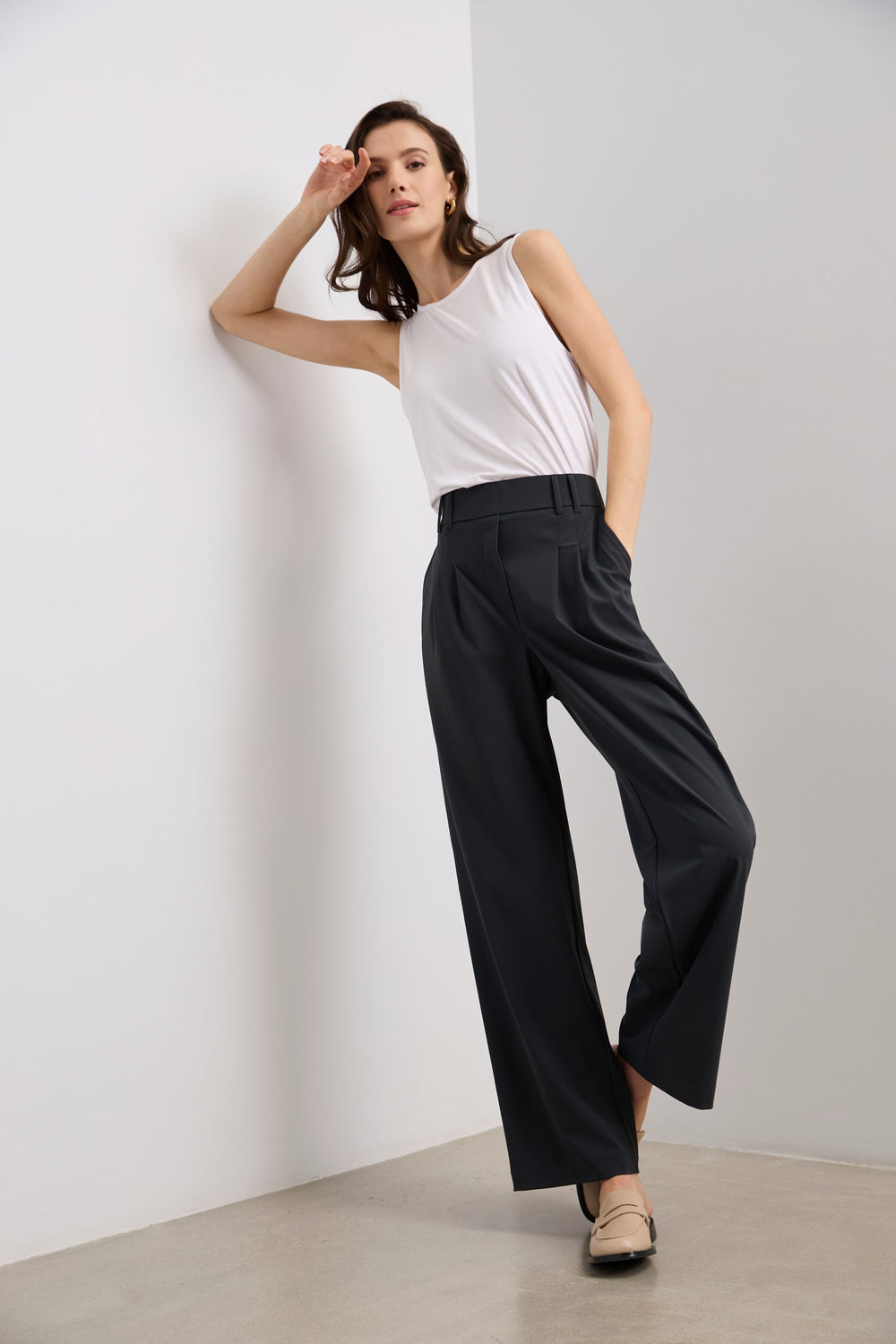 Sport Chic pants with front pleats