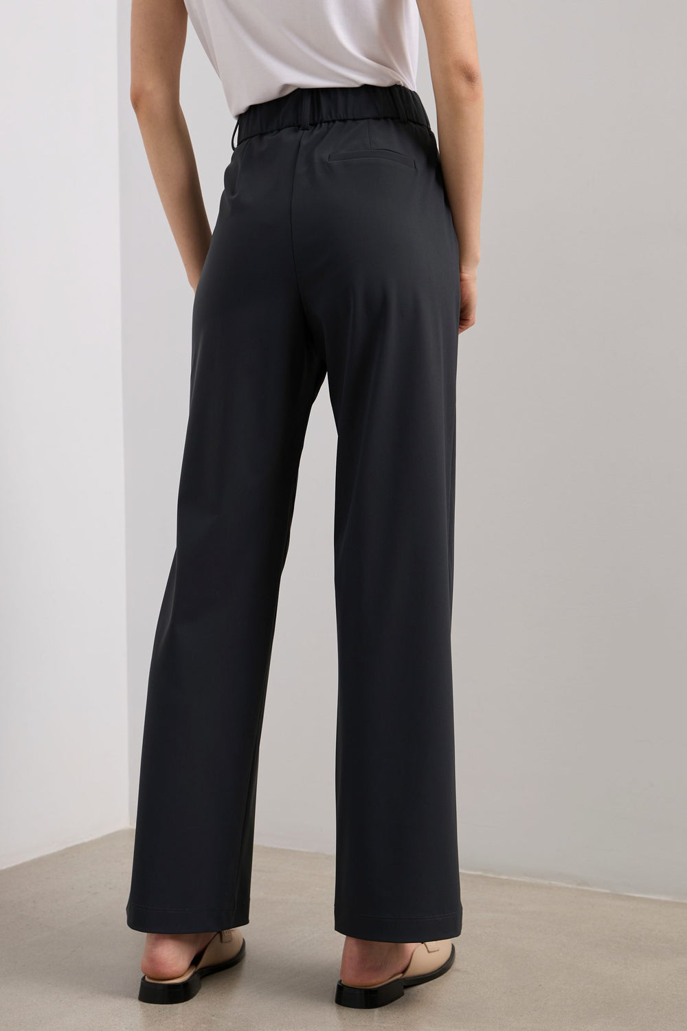Sport Chic pants with front pleats