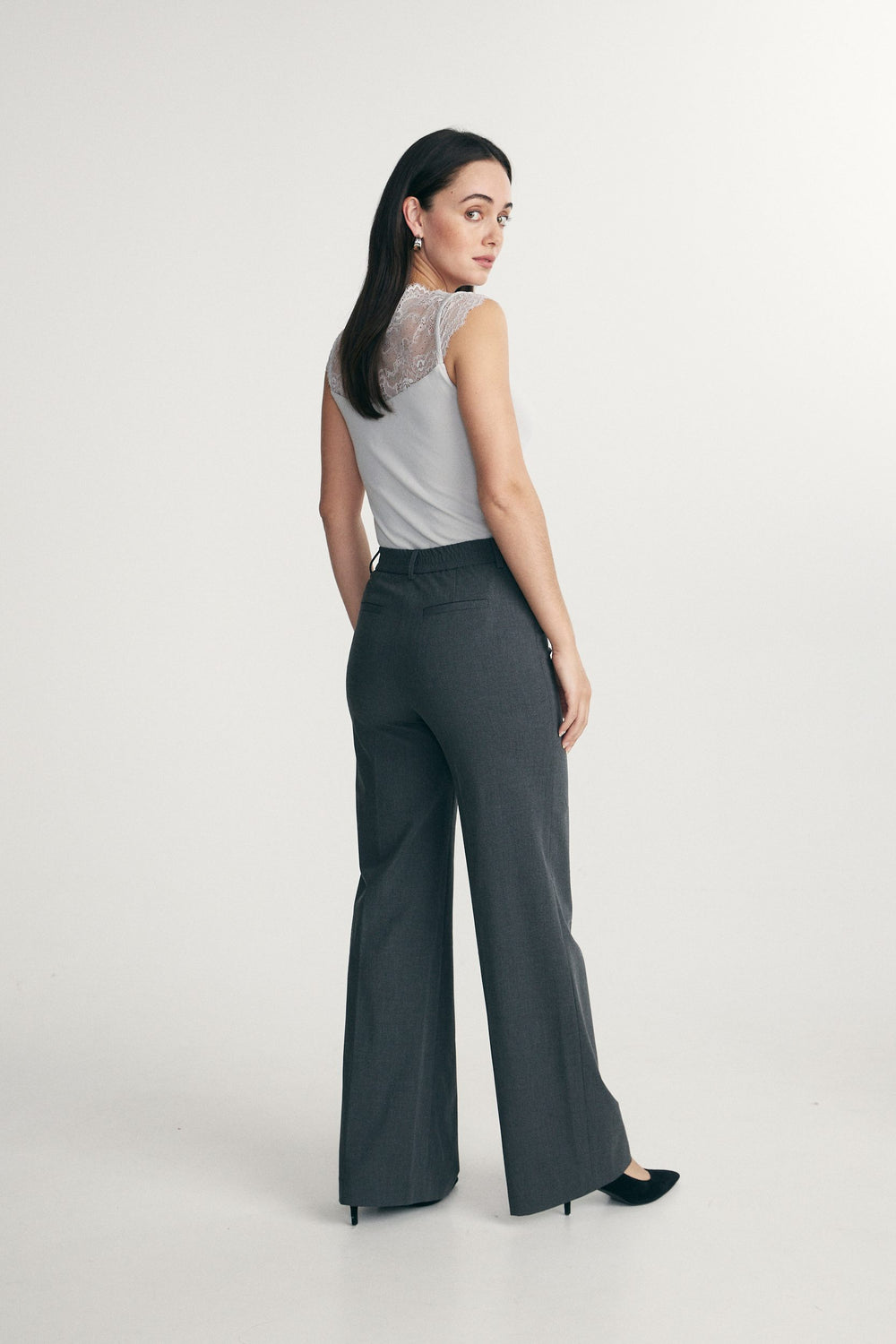 High waist straight pant with elastic waist
