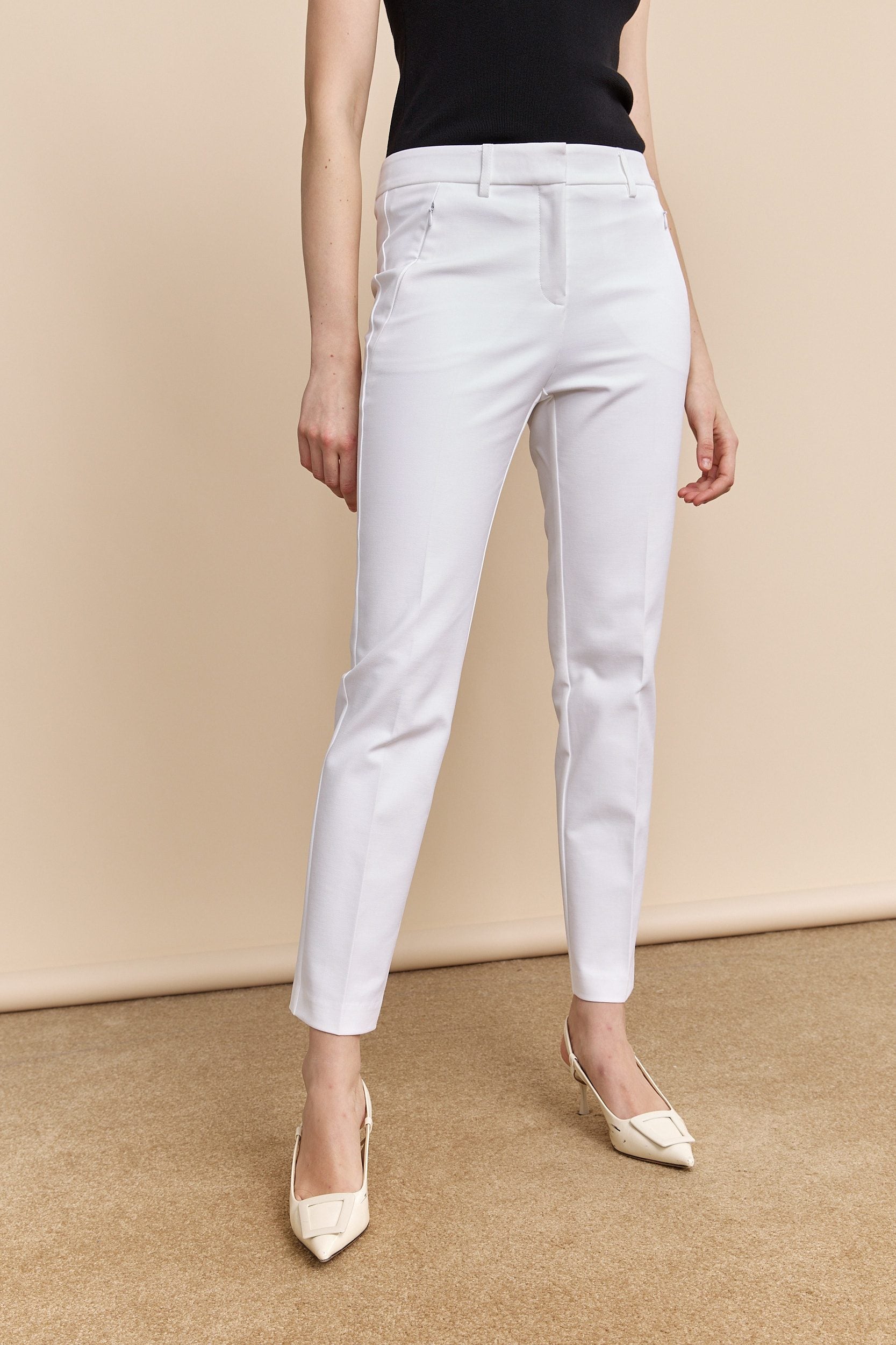 Urban crop pant with zip pocket