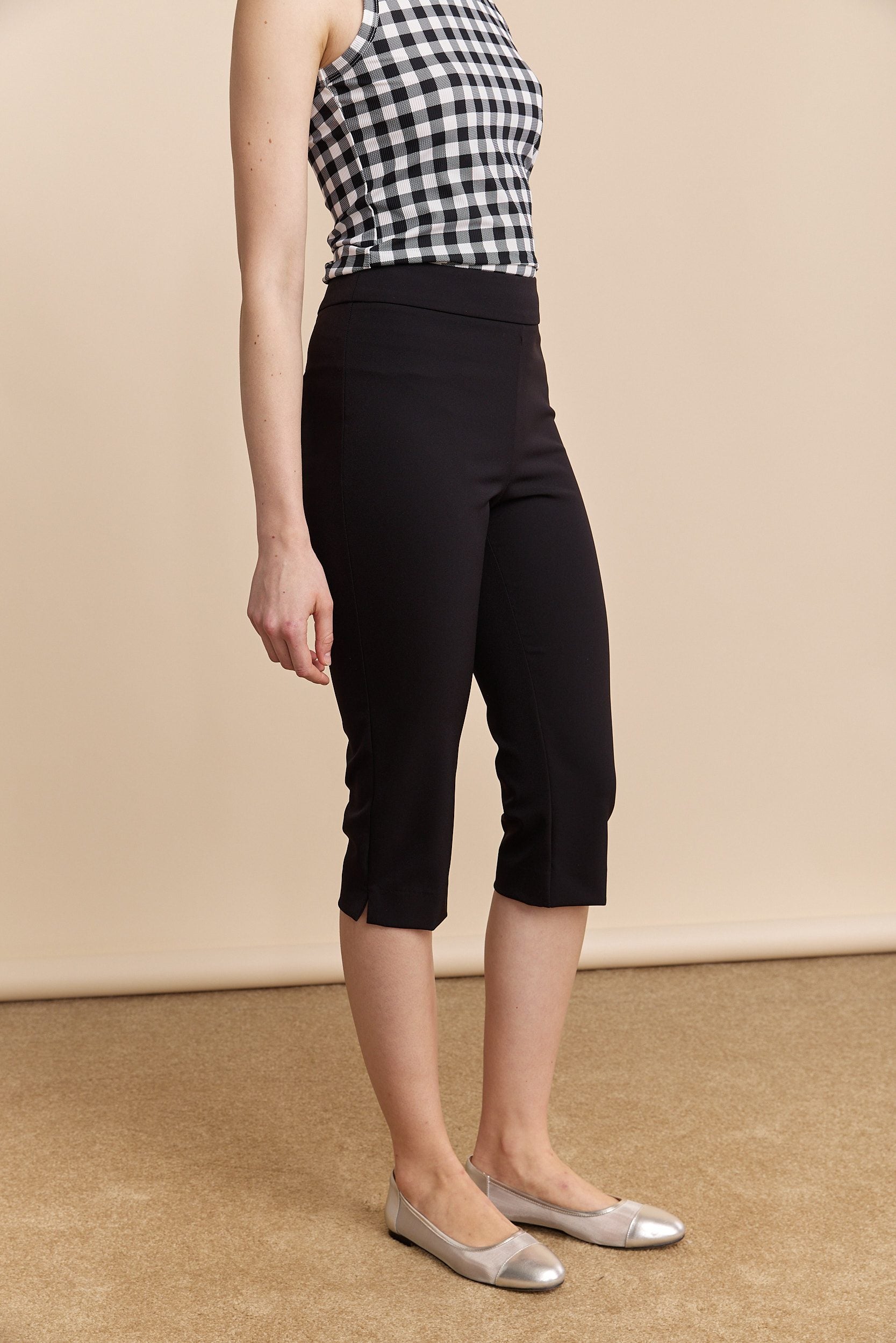 High waist capri with slit