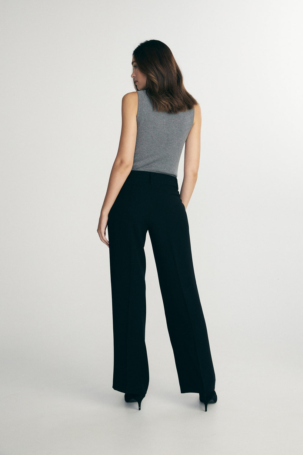 Pant with pleats