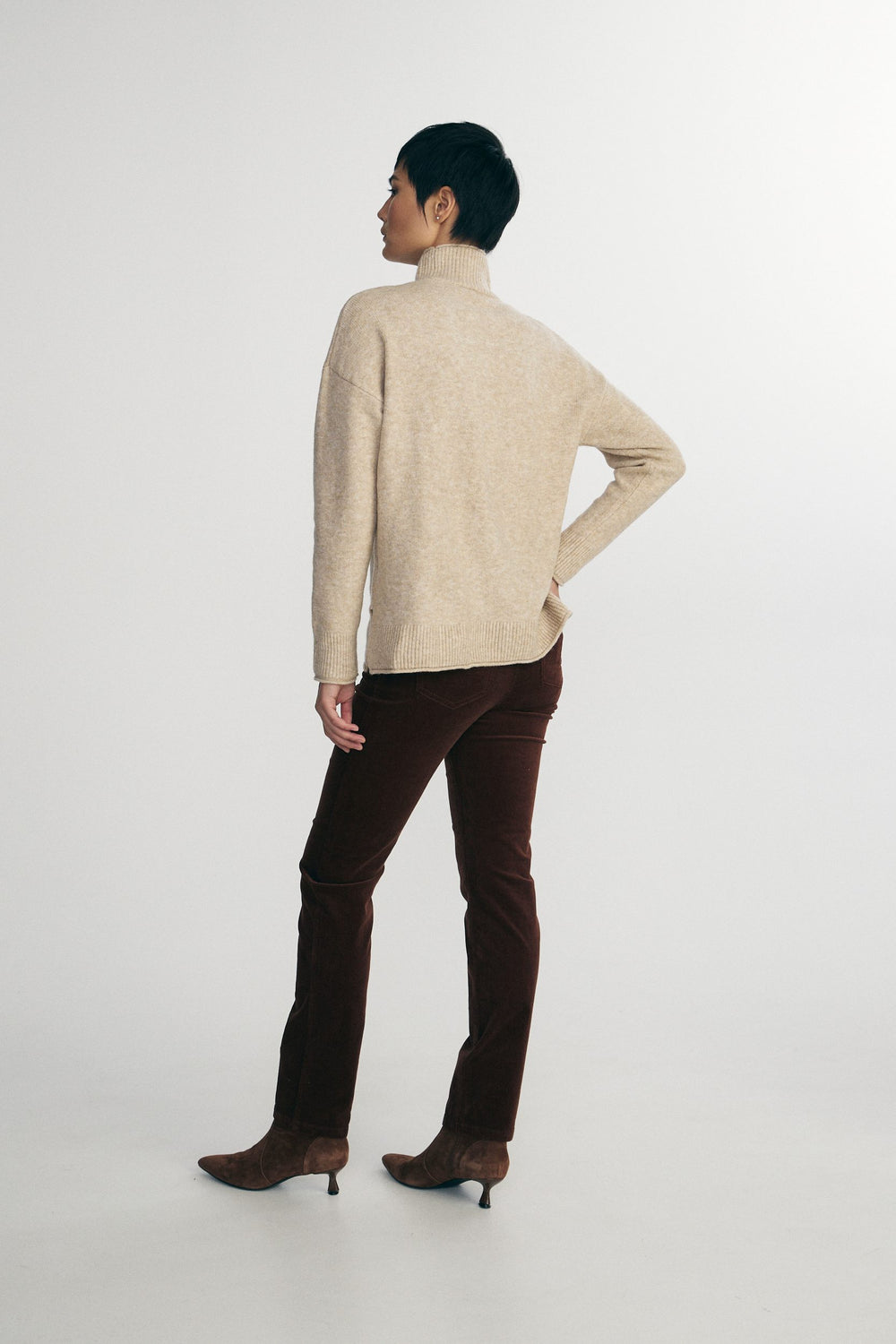 Cropped corduroy pants