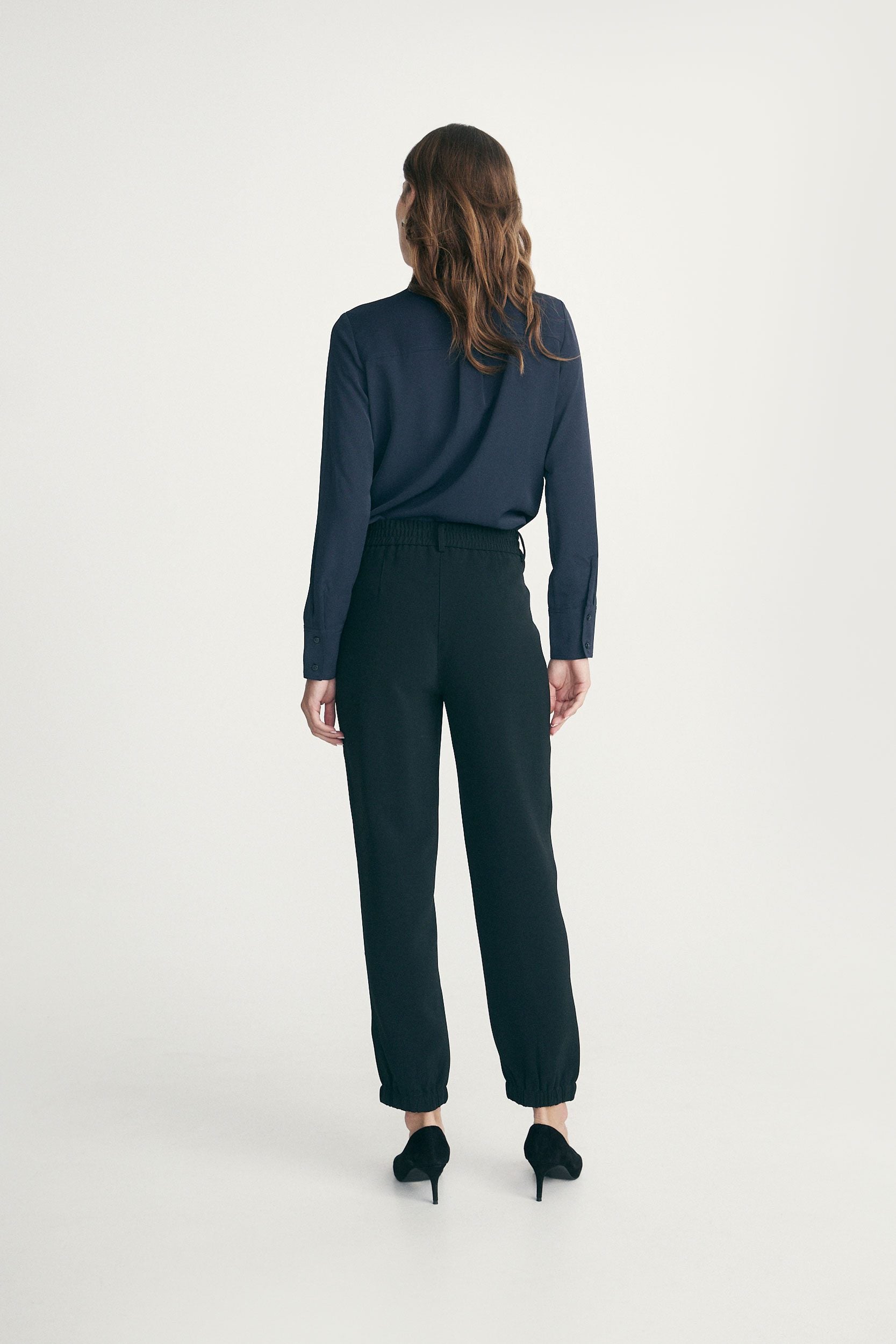 Pants with elastic ankles