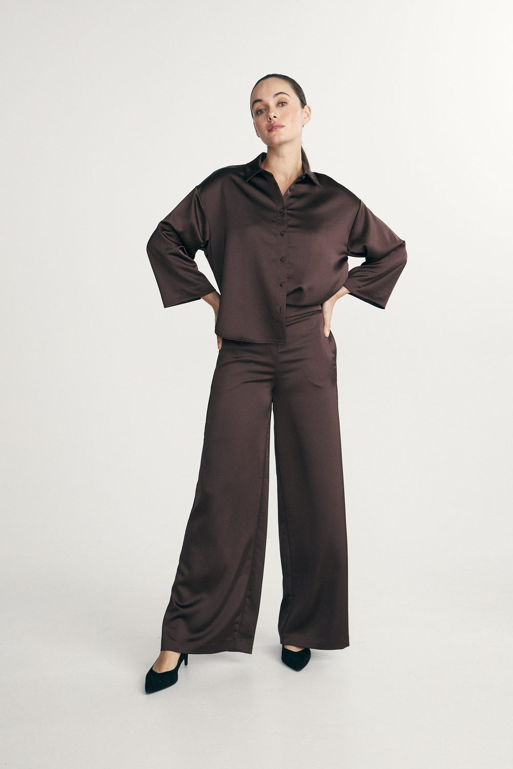 Wide leg satin pants