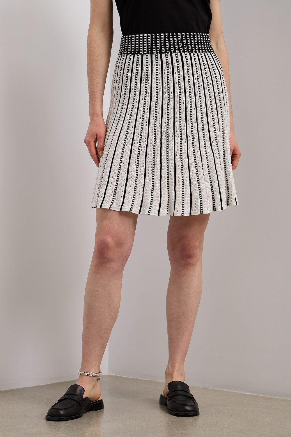 Textured knit flare skirt