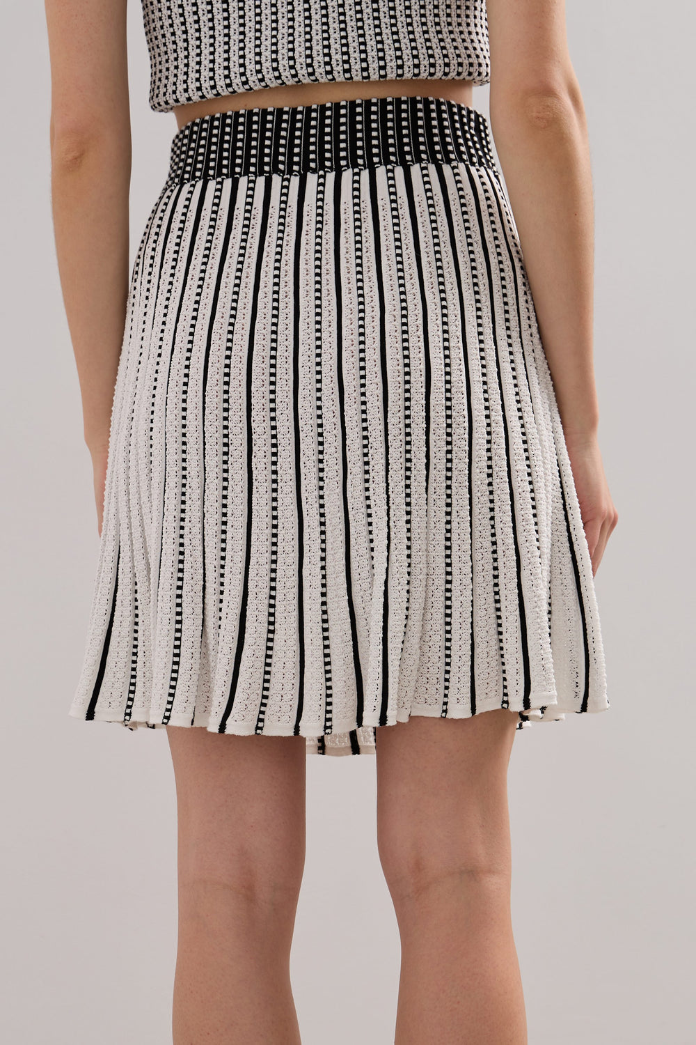 Textured knit flare skirt