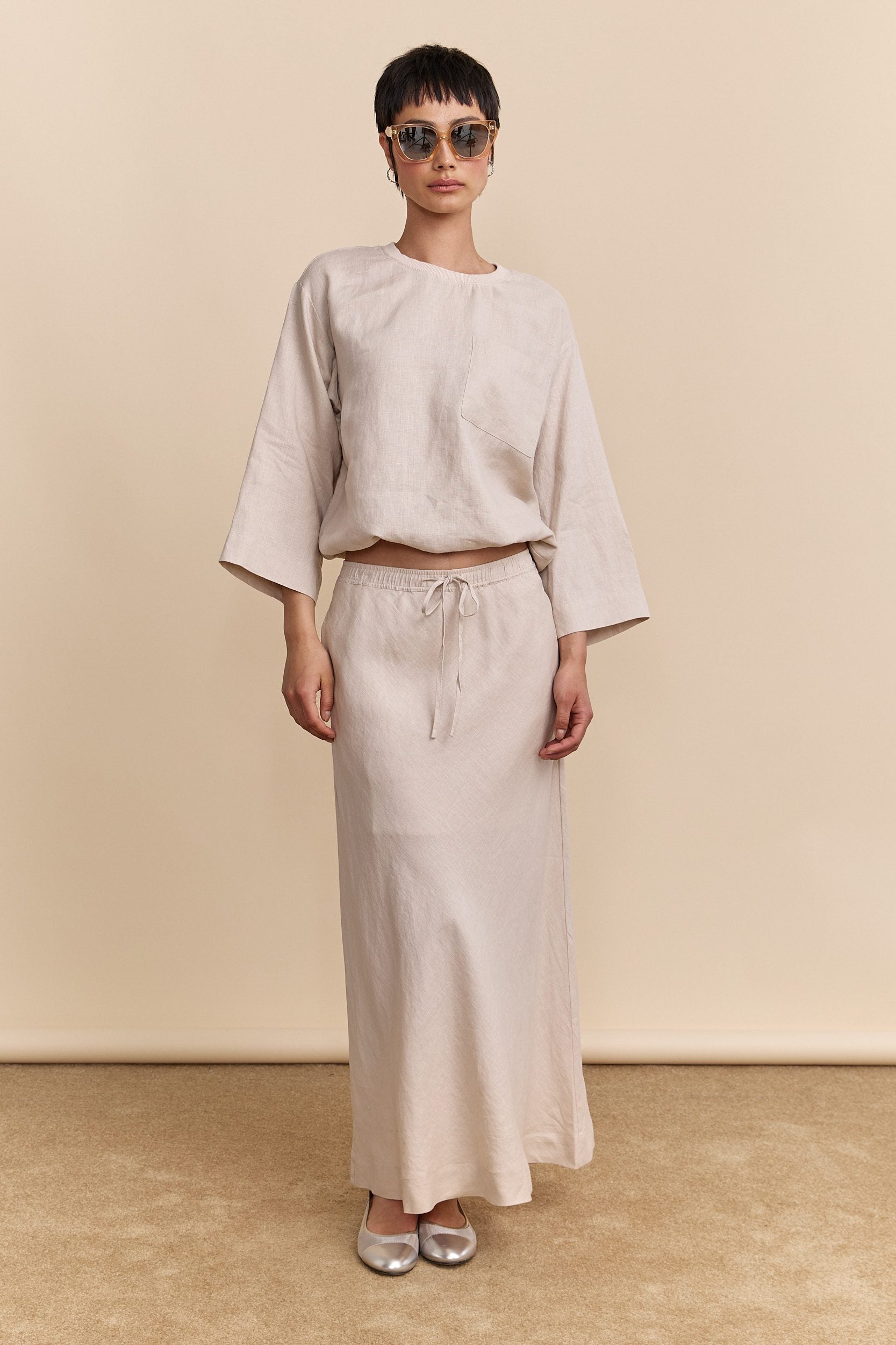 Linen skirt with elastic waist