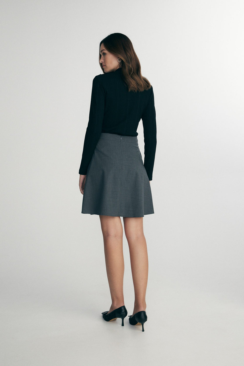 Flowy flared skirt with metal detail