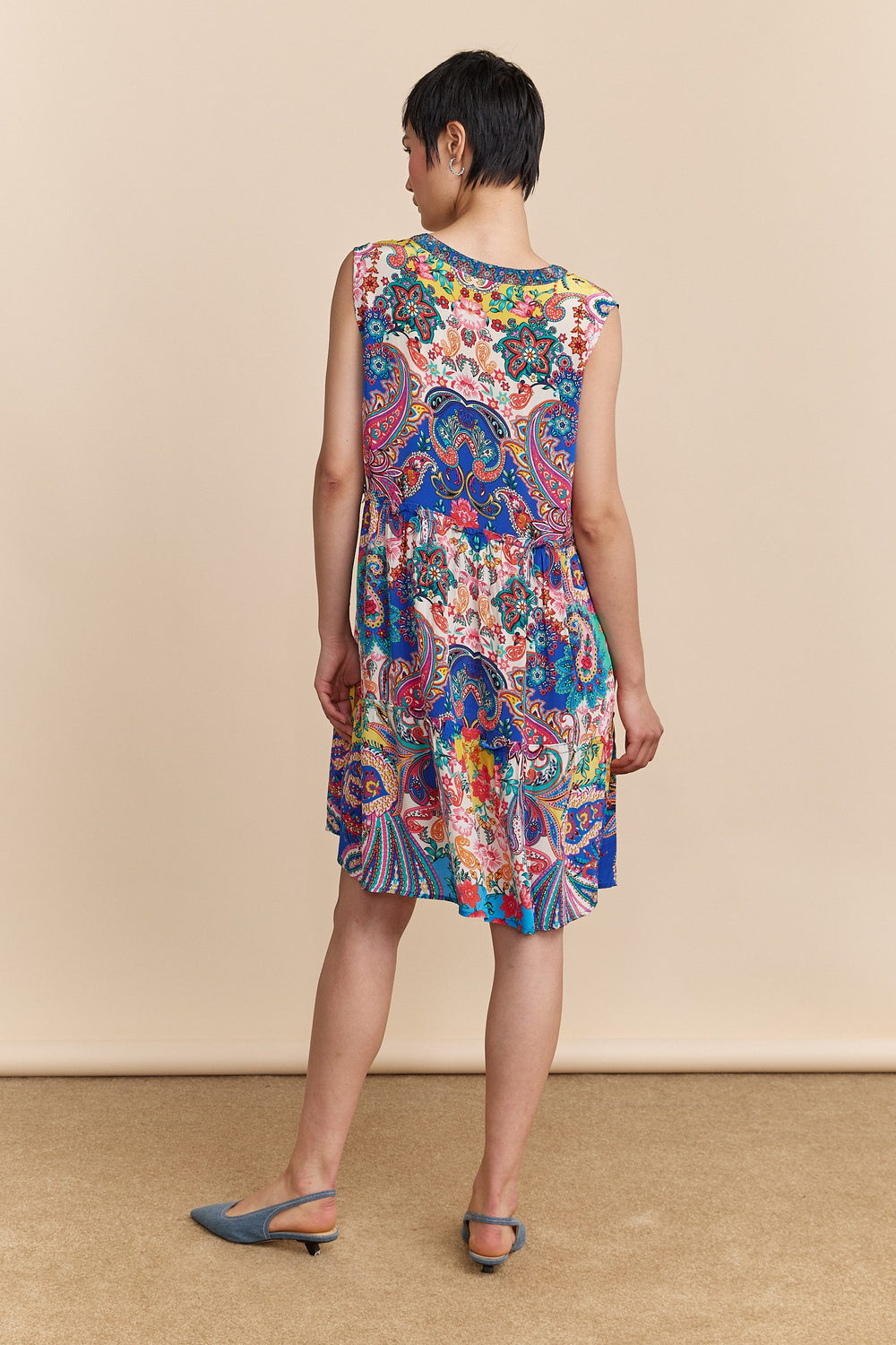 Sleeveless printed dress