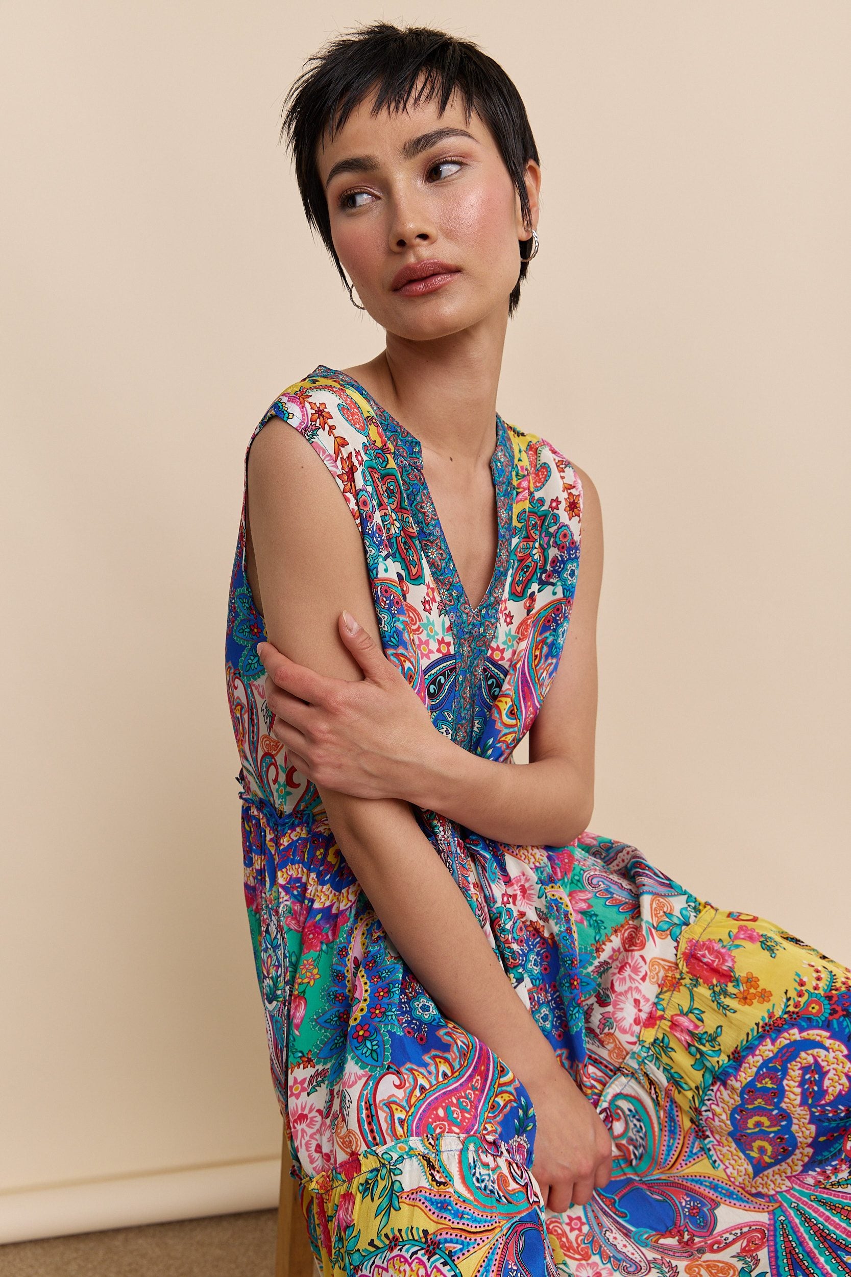 Sleeveless printed dress