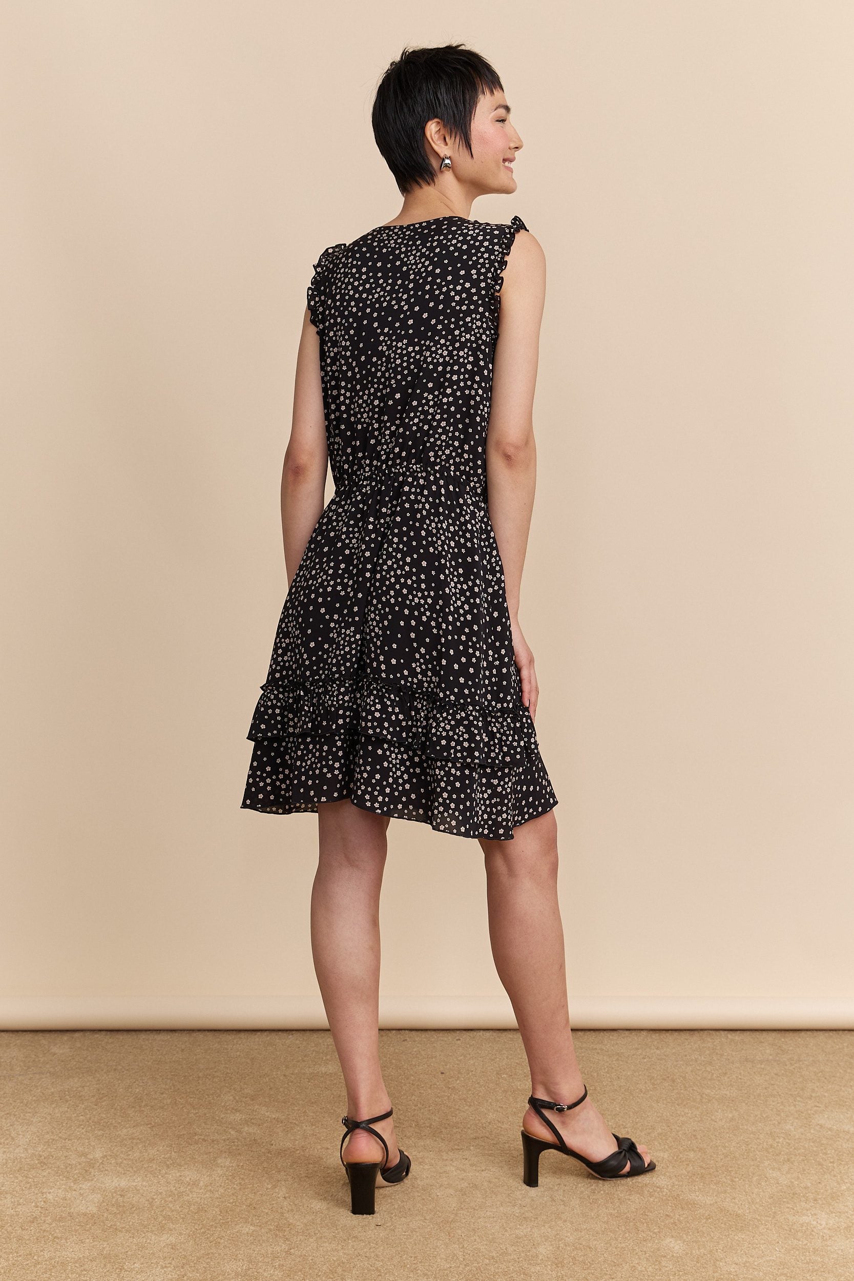 Printed floral fluid dress with frills