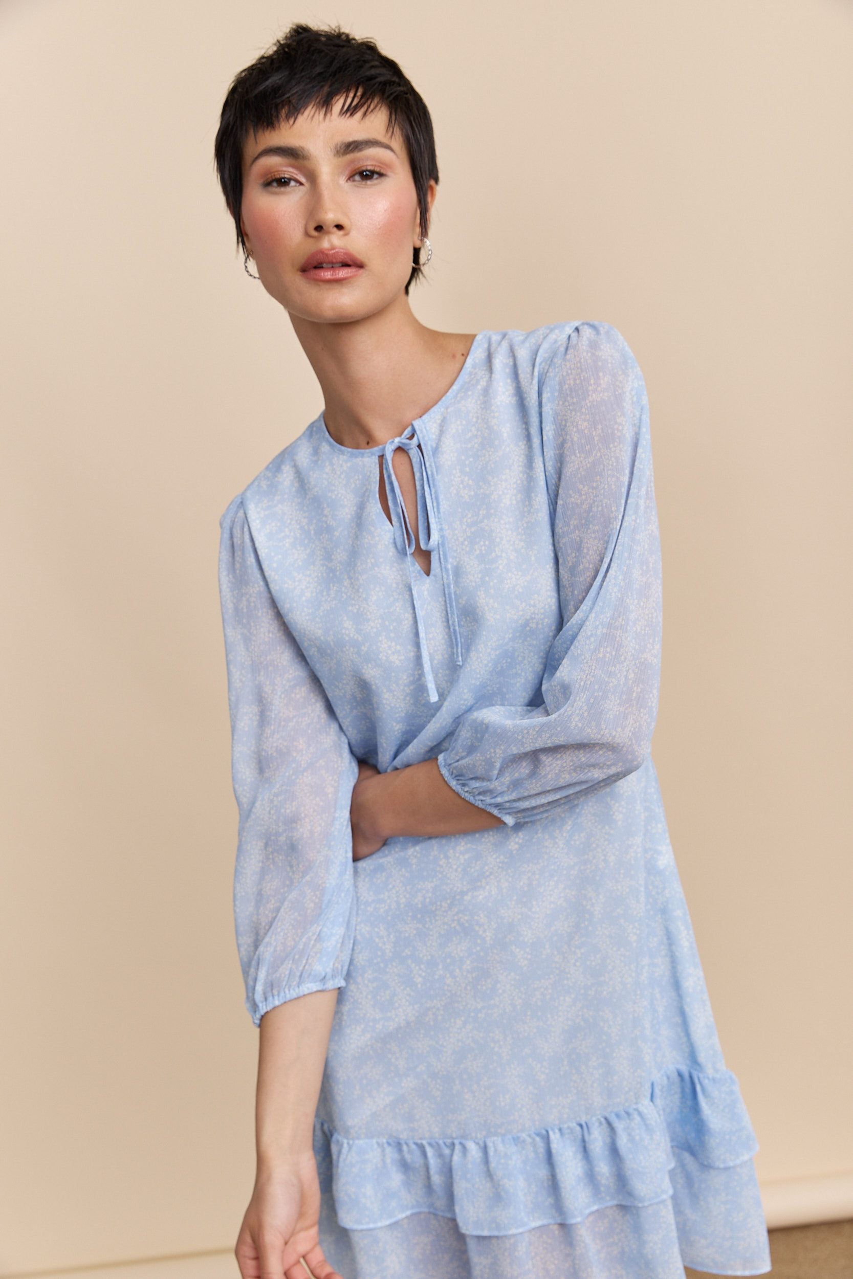 Puffy sleeve dress