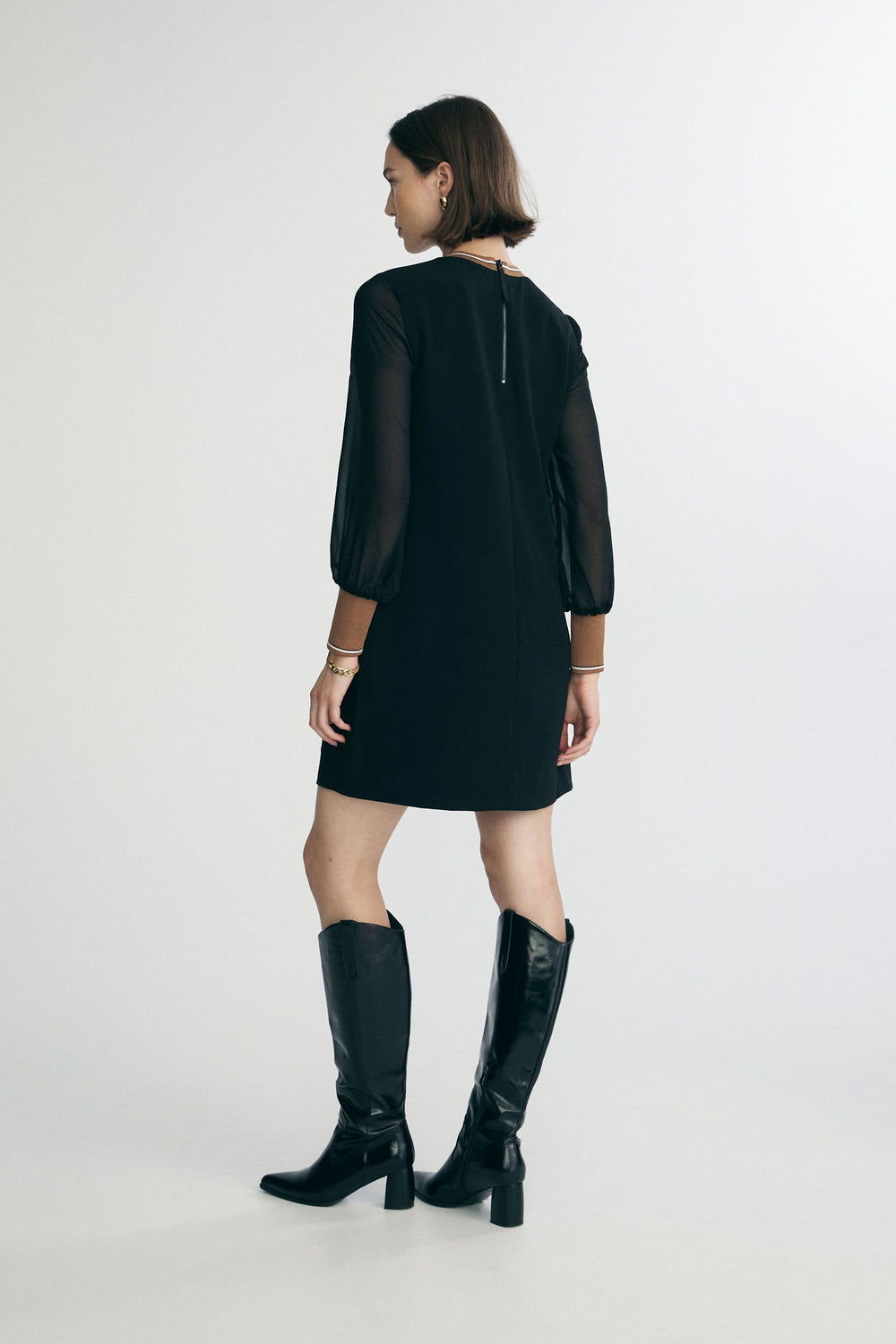 Straight dress with sheer sleeves