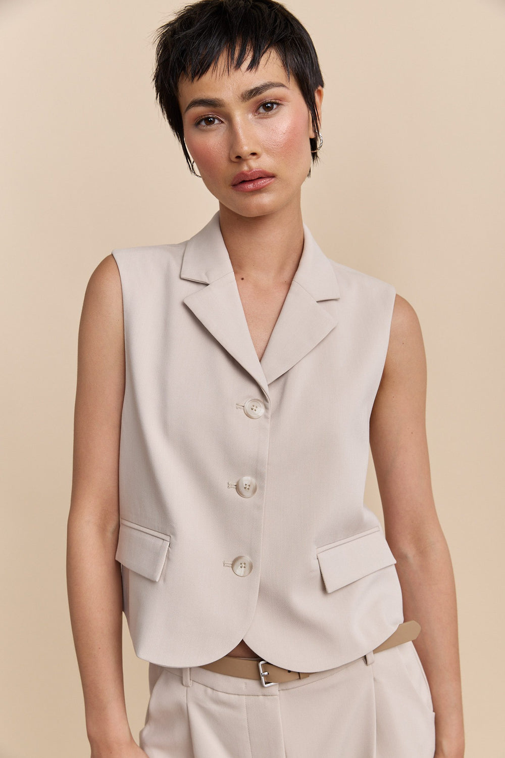 Sleeveless vest
