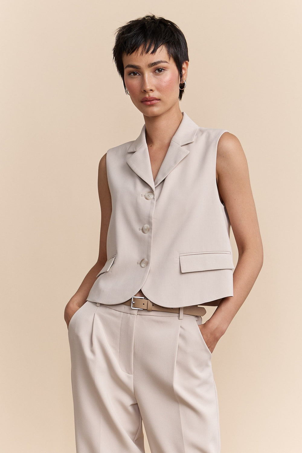 Sleeveless vest