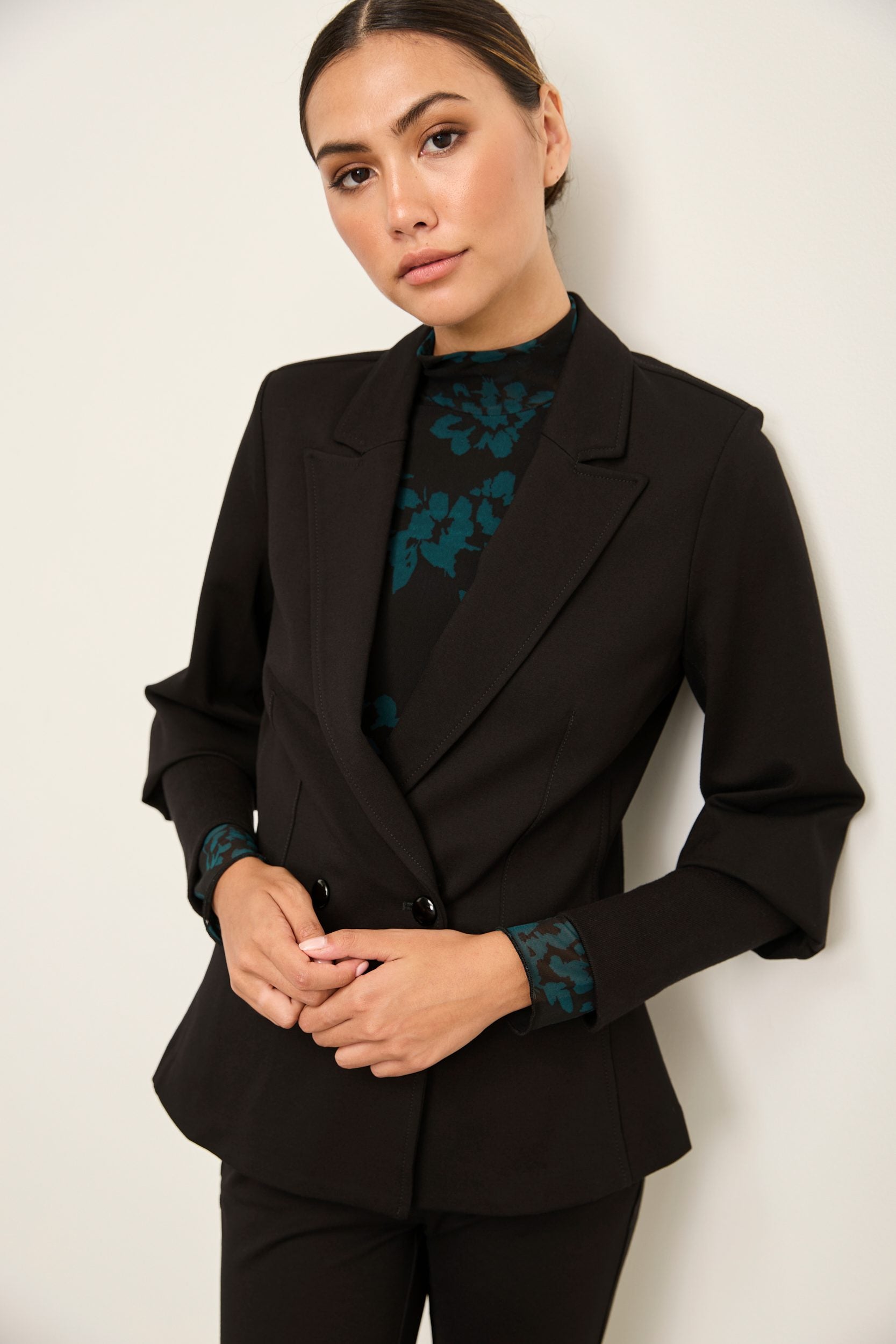 Fitted Bouble-Breasted Ponte Blazer With Ribbed Cuffs