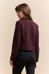 Short stretch textured jacket with pocket