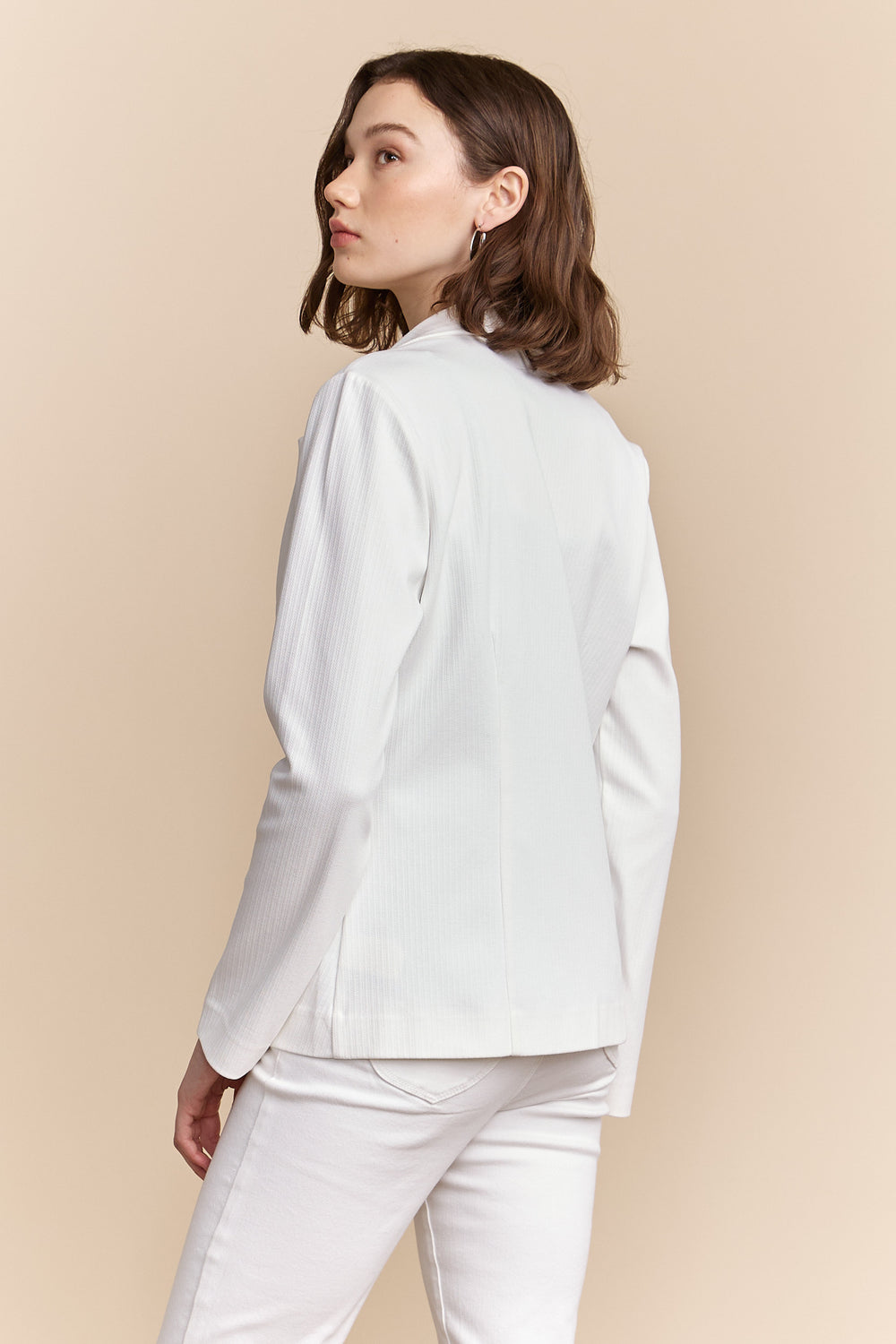 Fitted stretch blazer with applied pockets