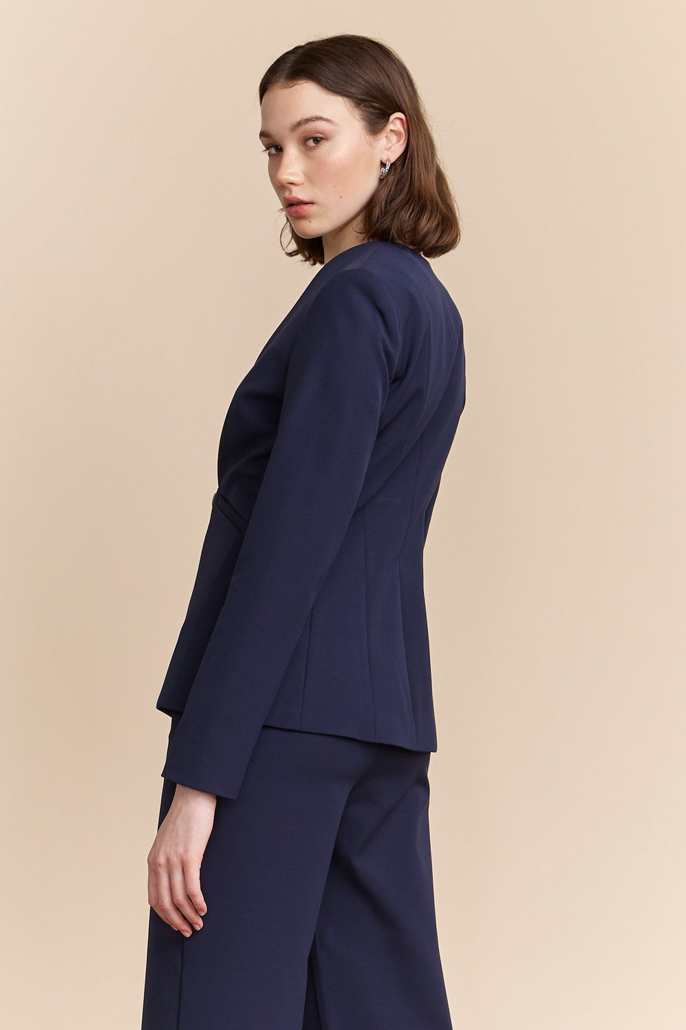 Fitted jacket with tab