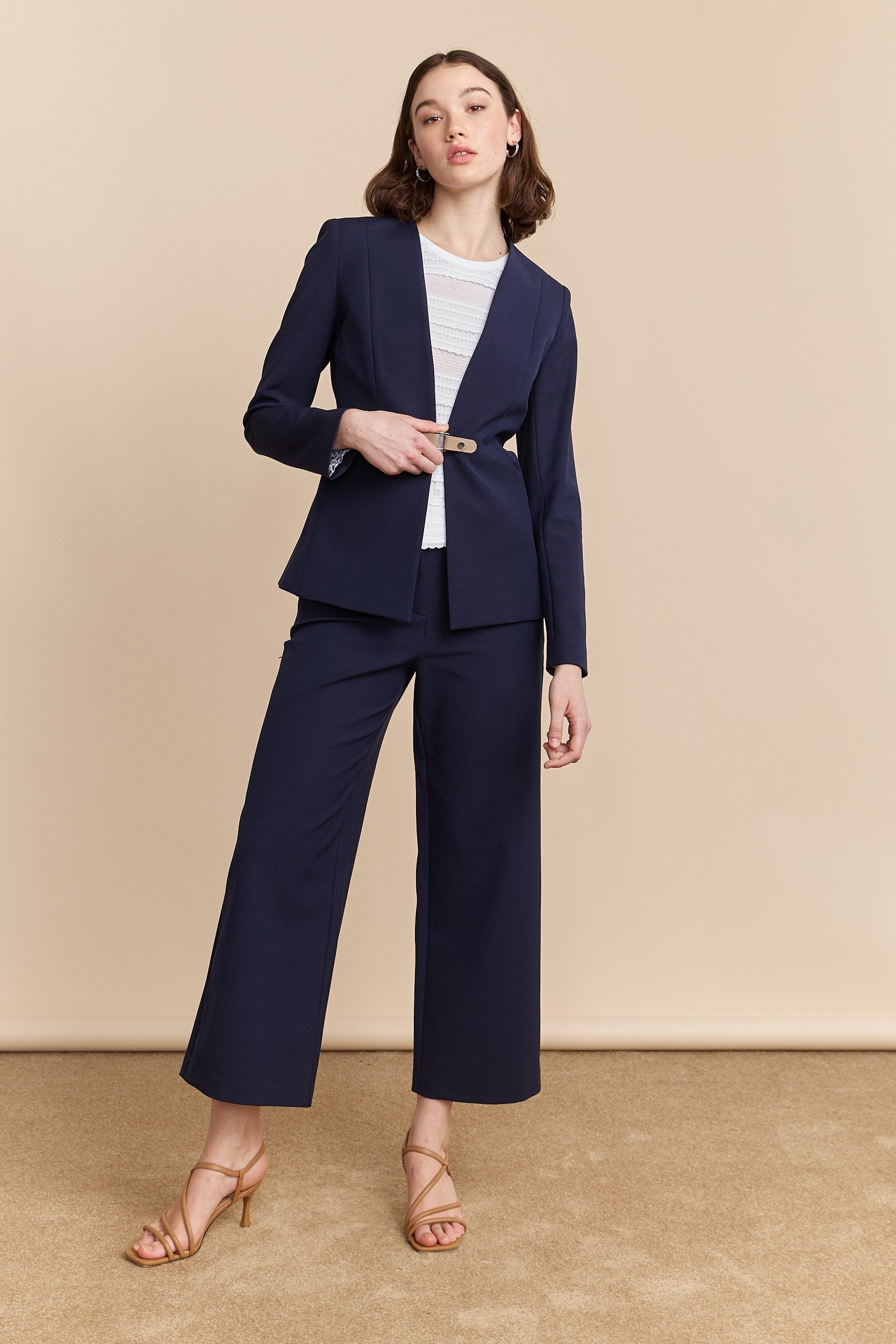 Fitted jacket with tab