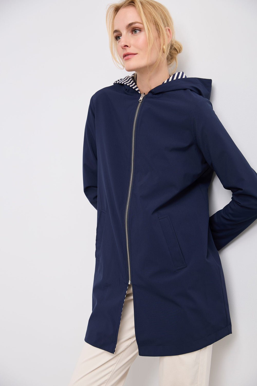 Long reversible coat with hood