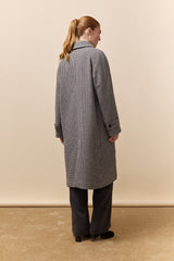 Houndstooth coat with removable lining