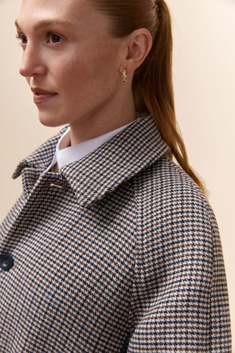 Houndstooth coat with removable lining