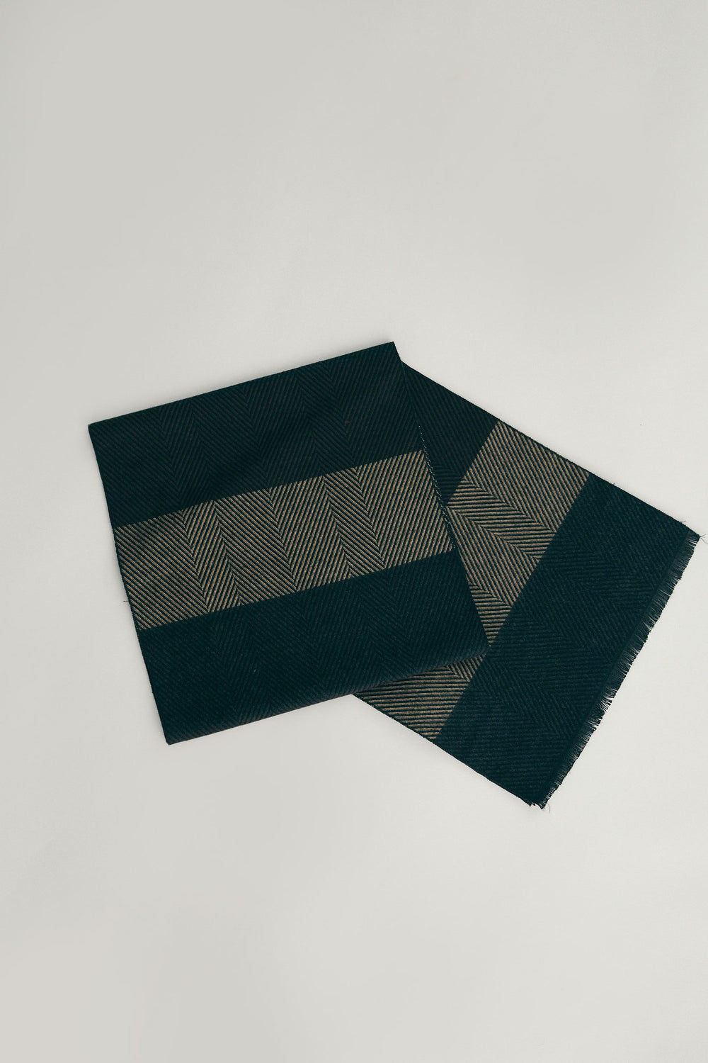 Herringbone design brushed scarf