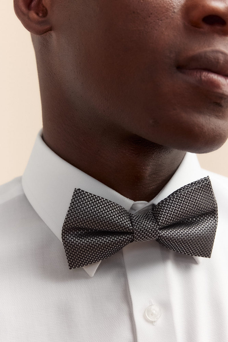 Two tone textured jacquard bowtie