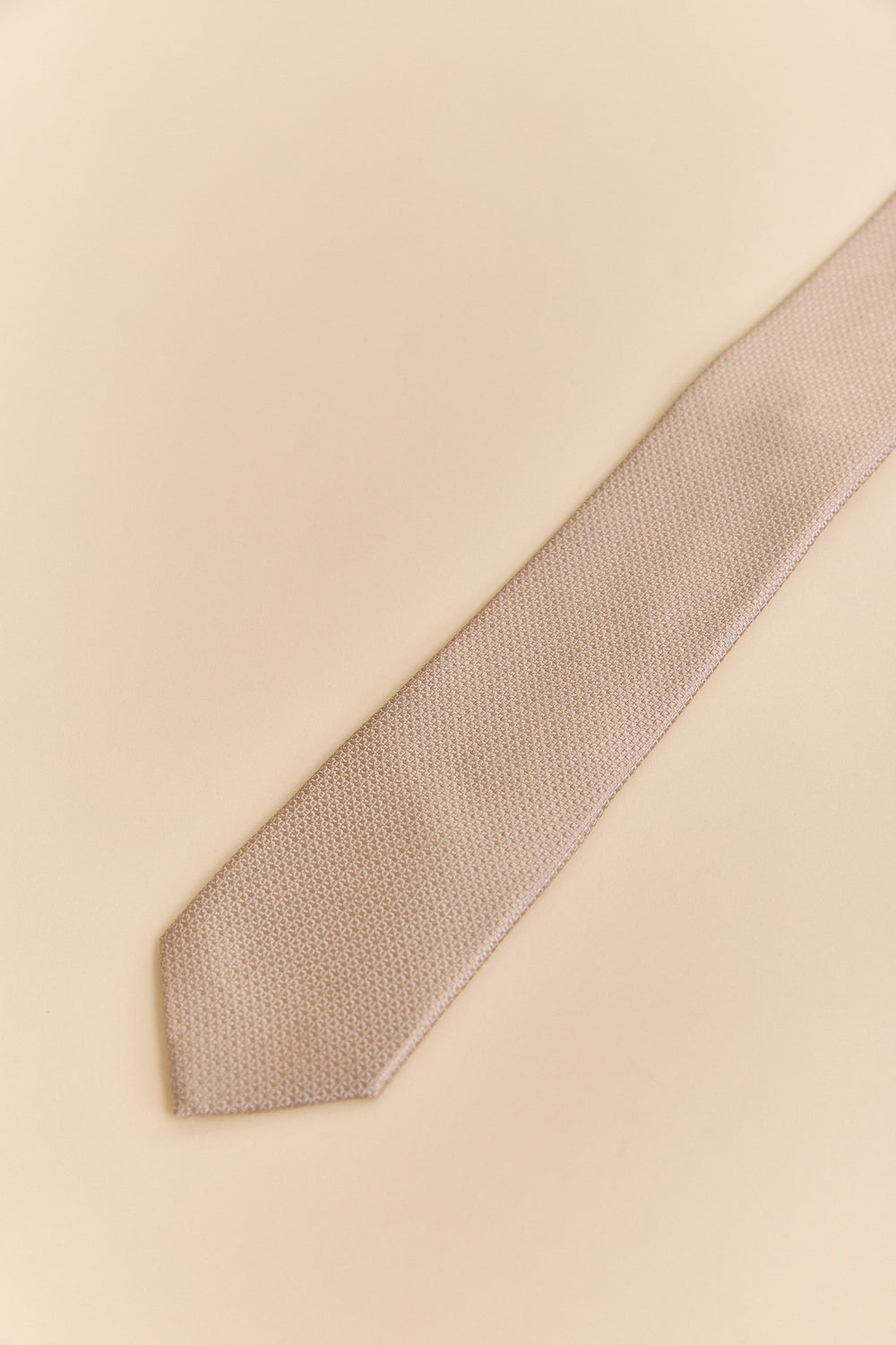 Silk tie