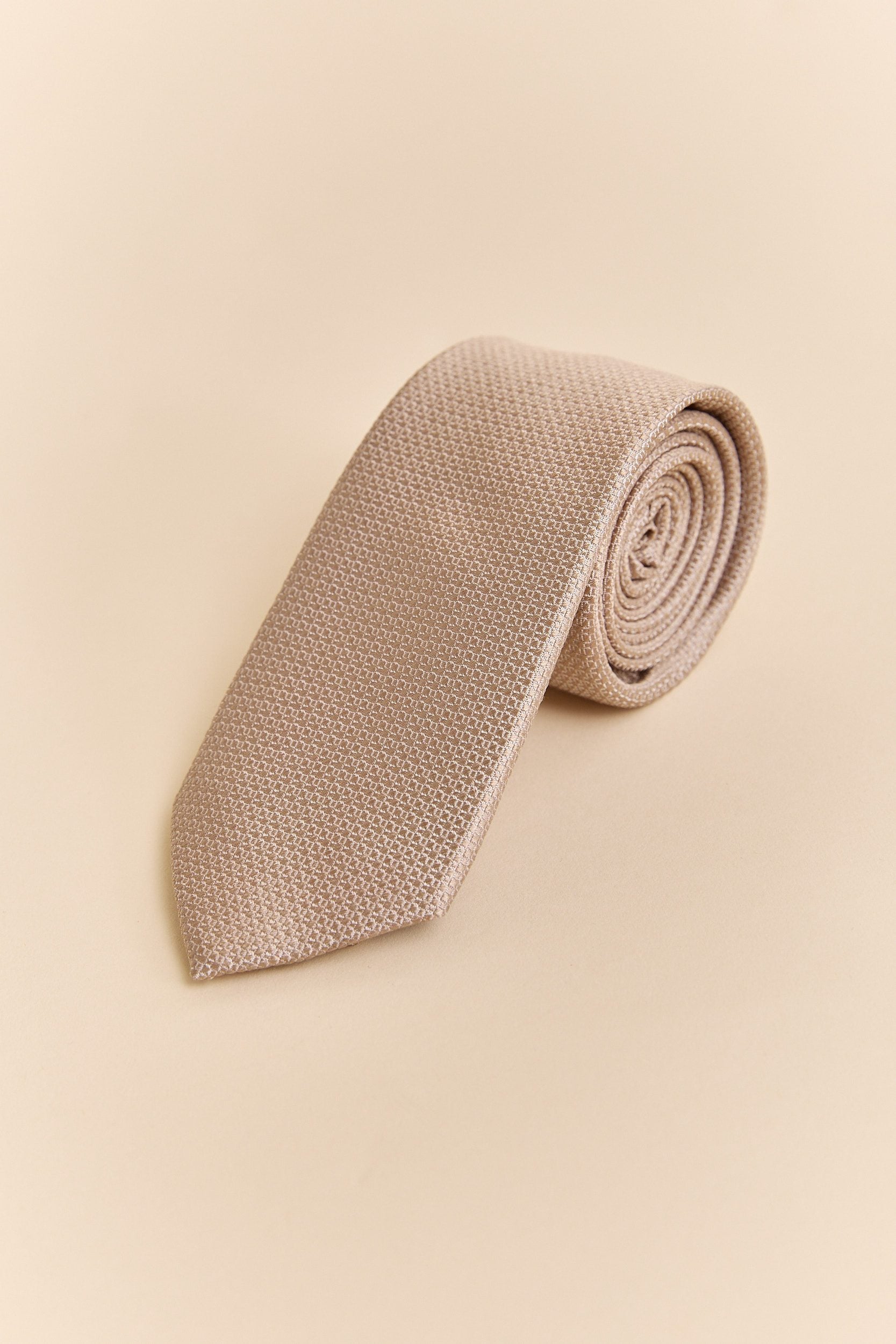 Silk tie