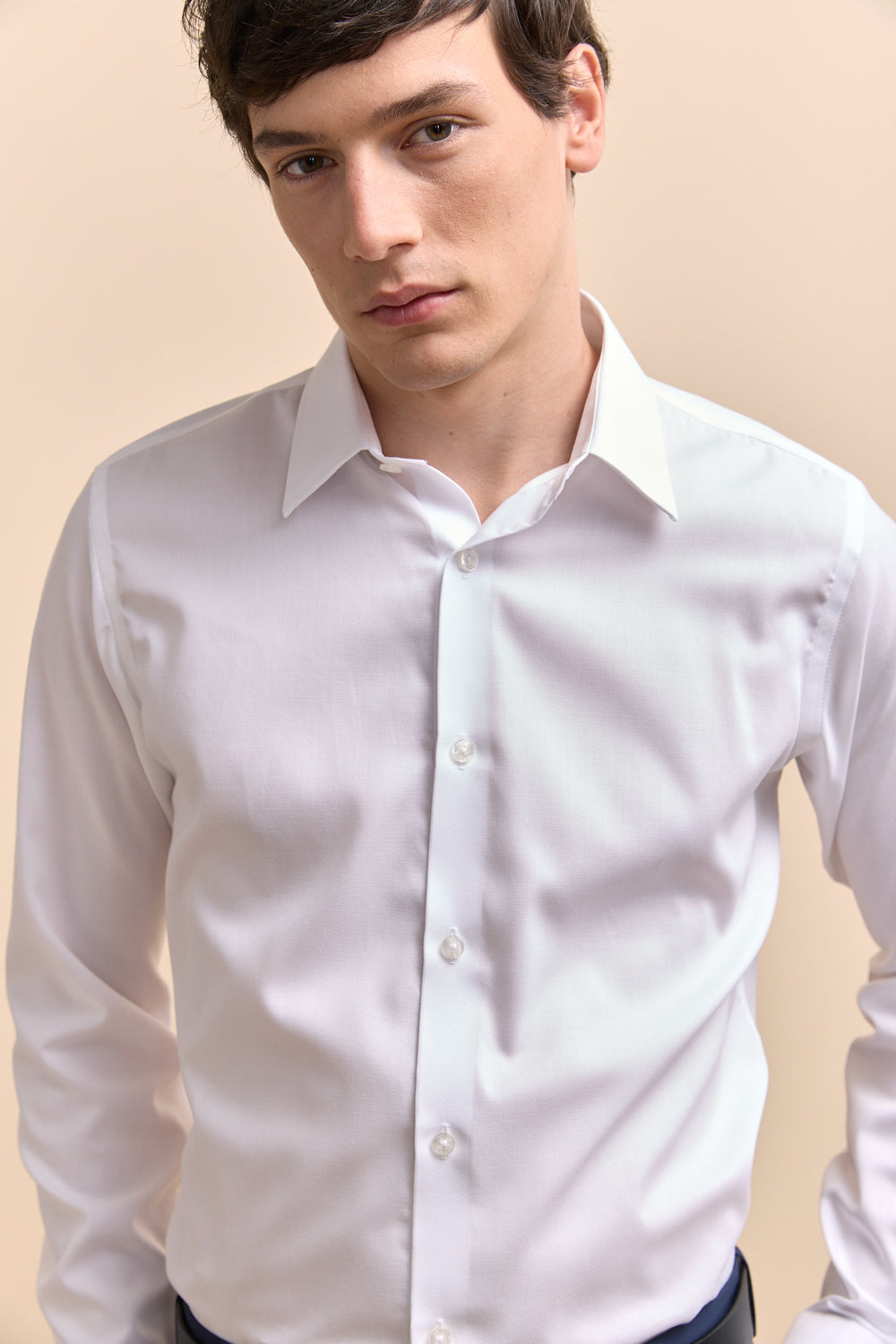 Non-iron fitted dobby shirt