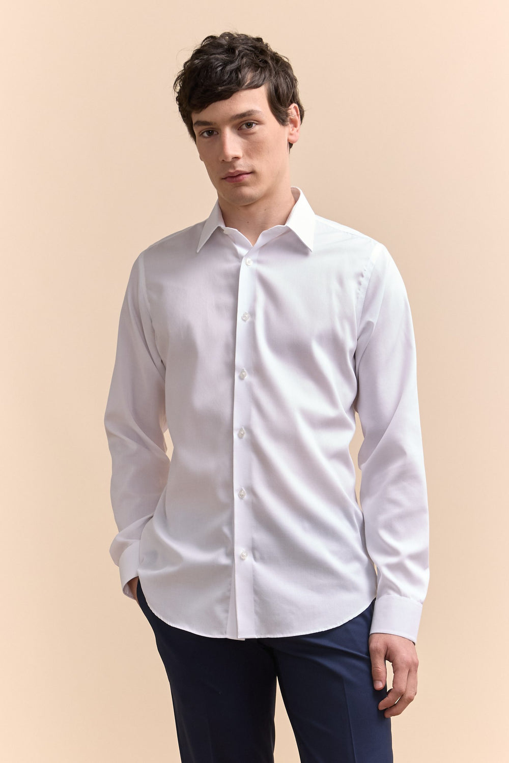 Non-iron fitted dobby shirt