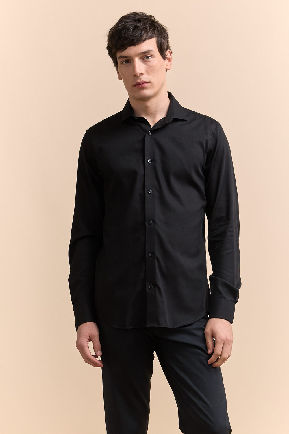 Extra-fitted non-iron textured shirt