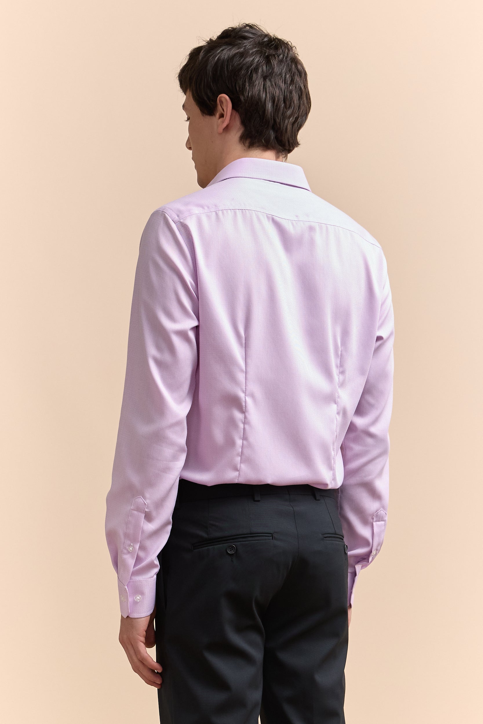 Extra-fitted non-iron textured shirt