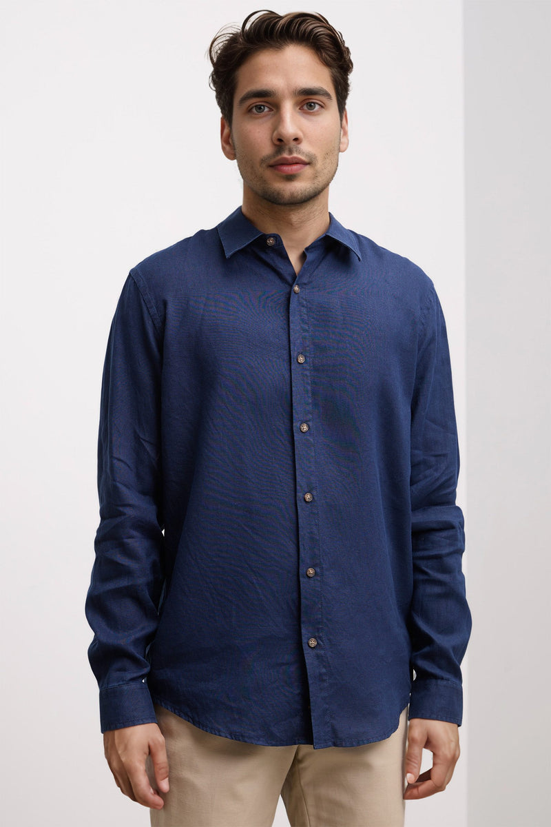 Semi-fitted linen shirt