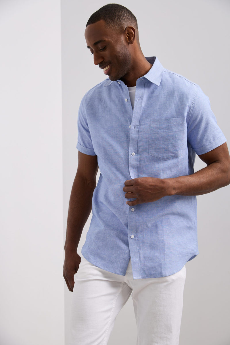 Semi-fitted linen shirt