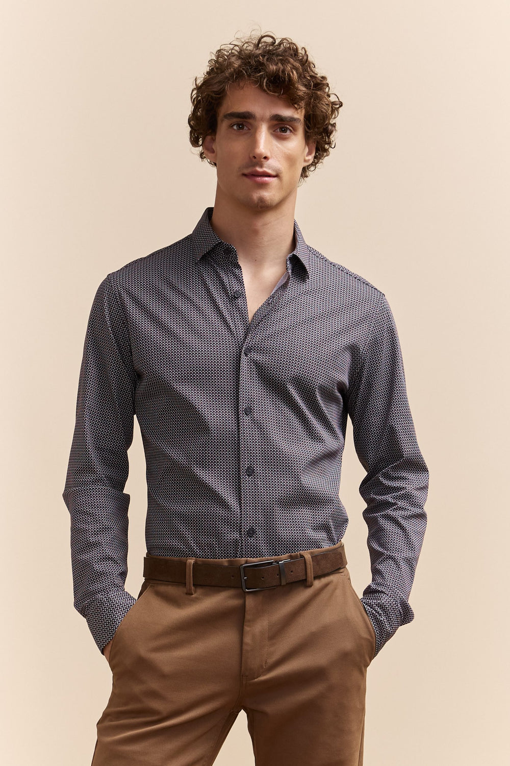 Extra-fitted micro pattern printed shirt