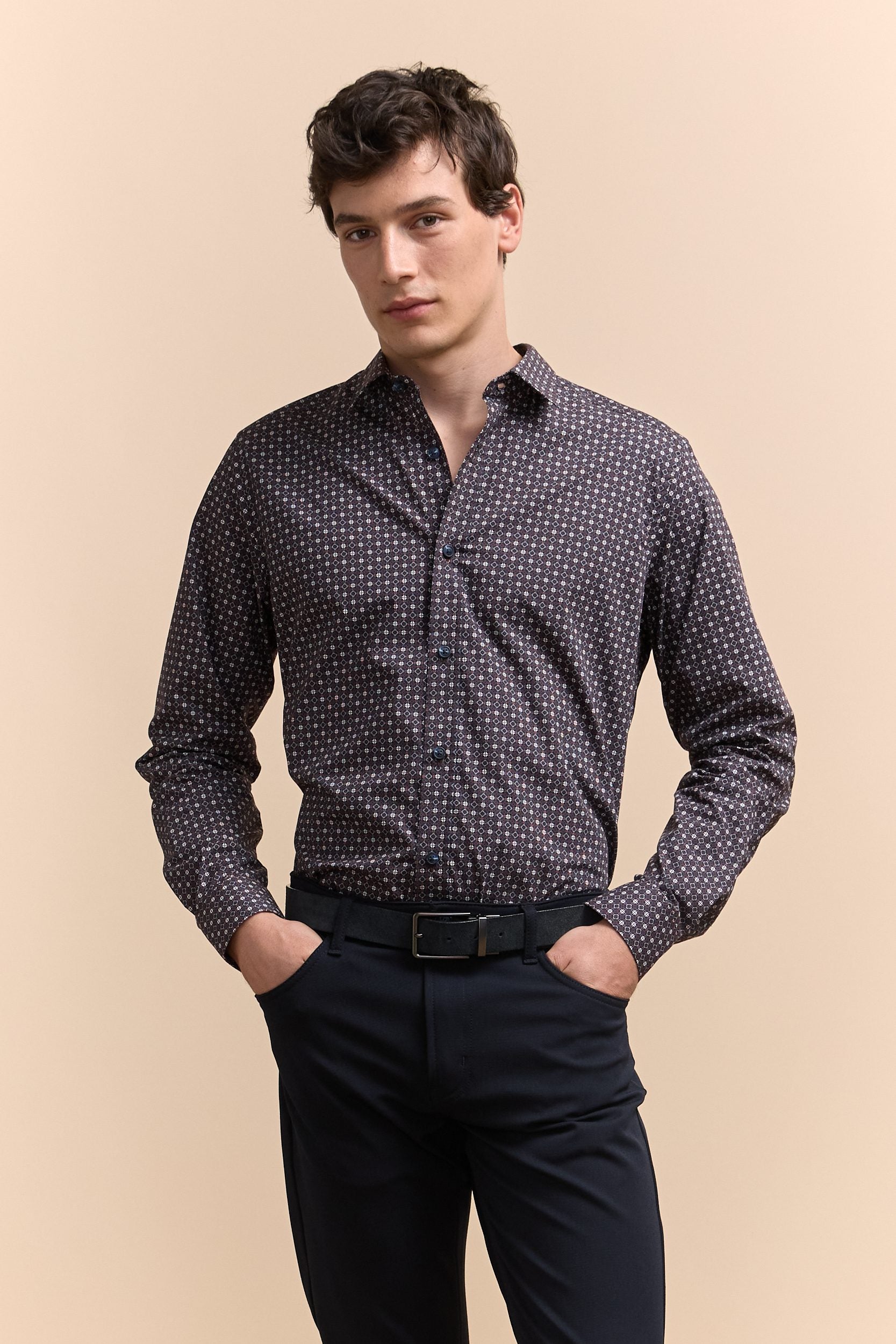 Printed poplin semi-fitted shirt