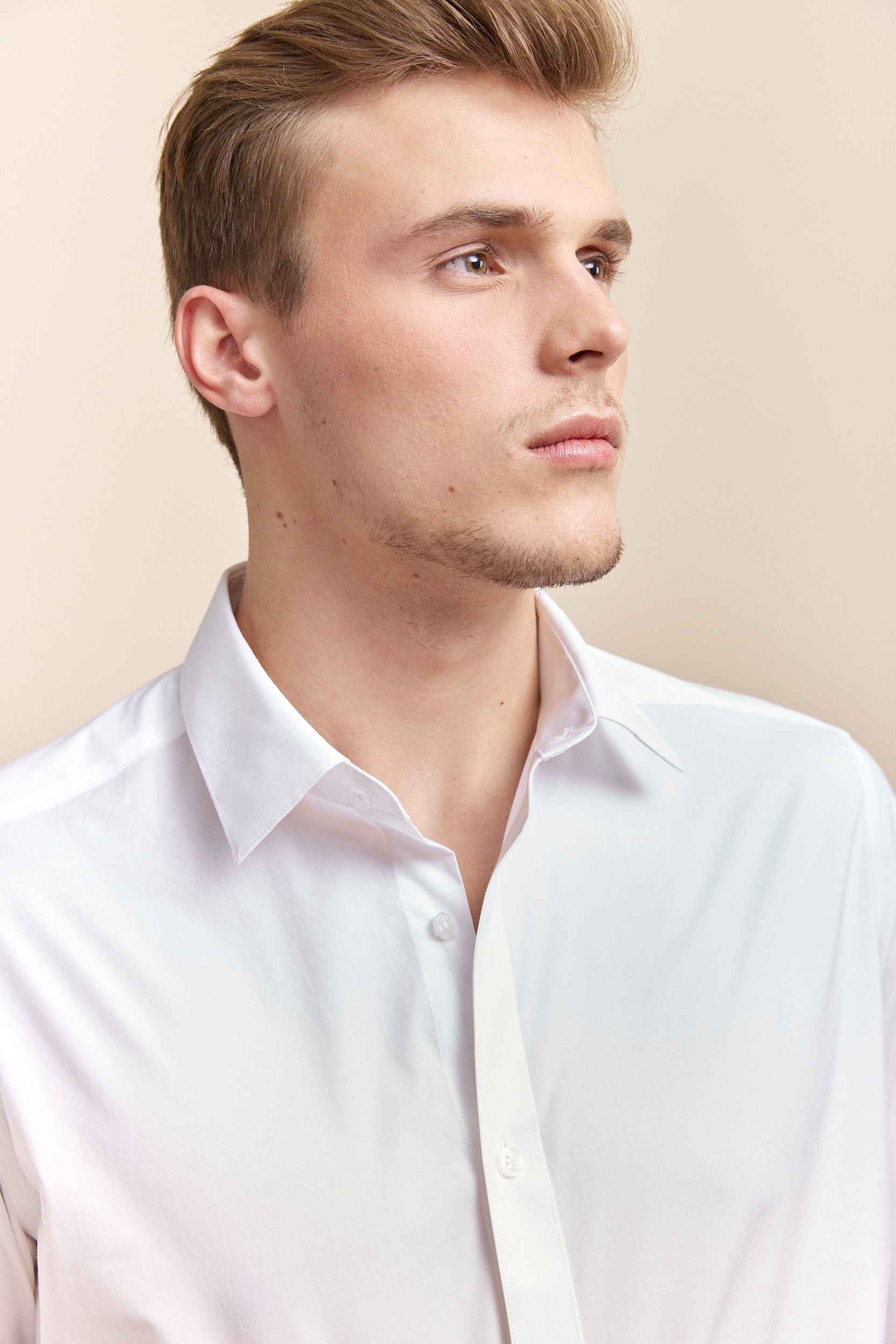 Semi-Fitted stretch poplin shirt